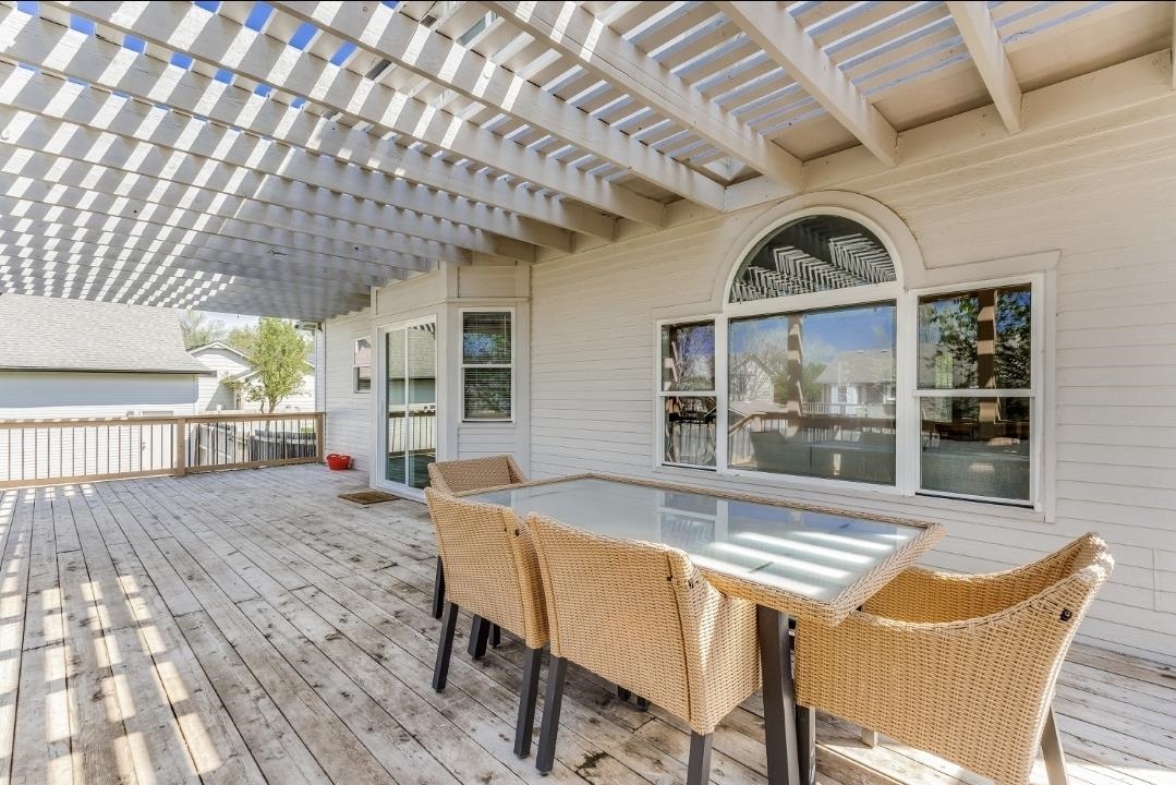 823 S Surrey Lane Maize KS 67101