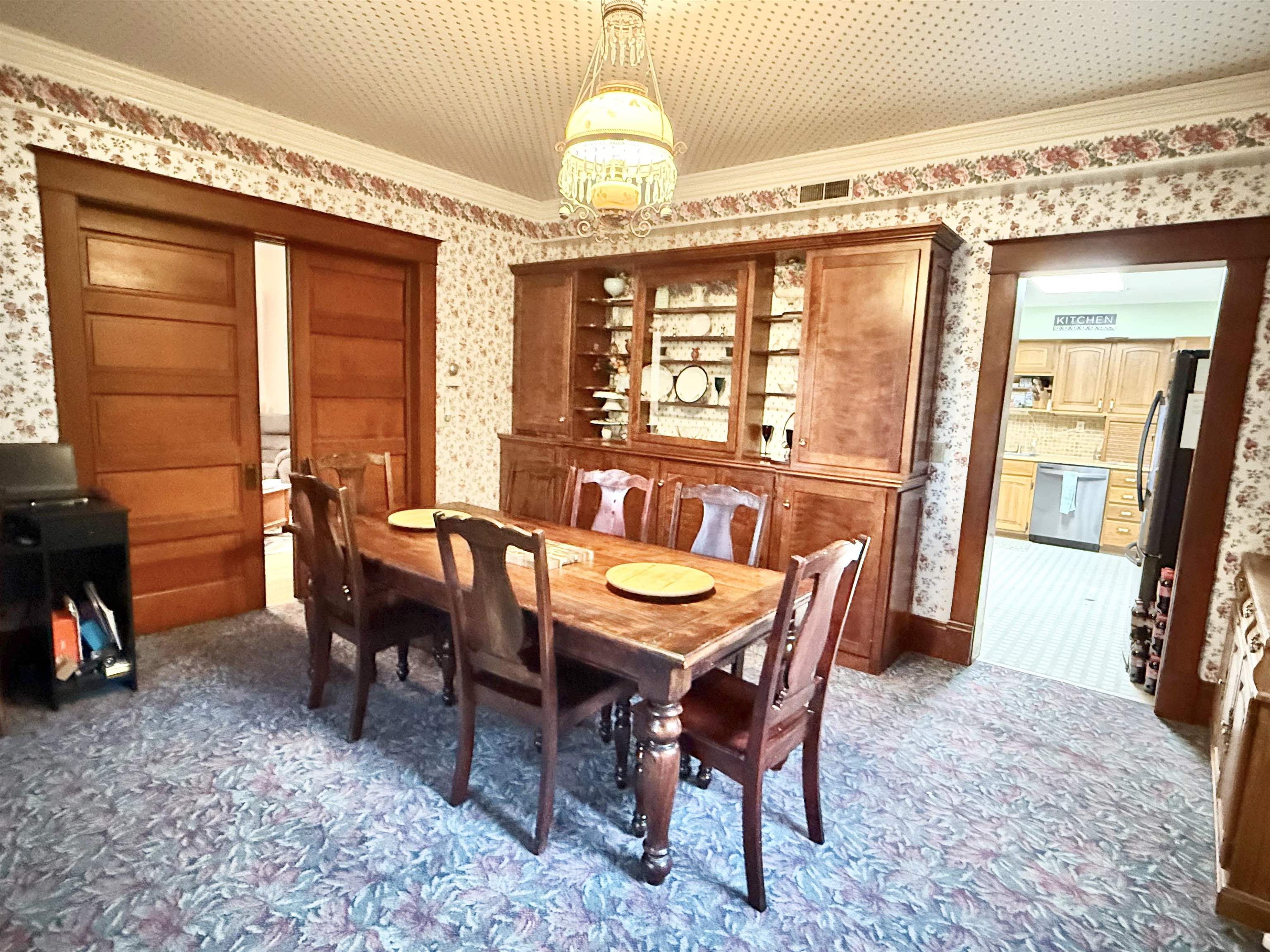 608 E 1st Newton KS 67114-3911