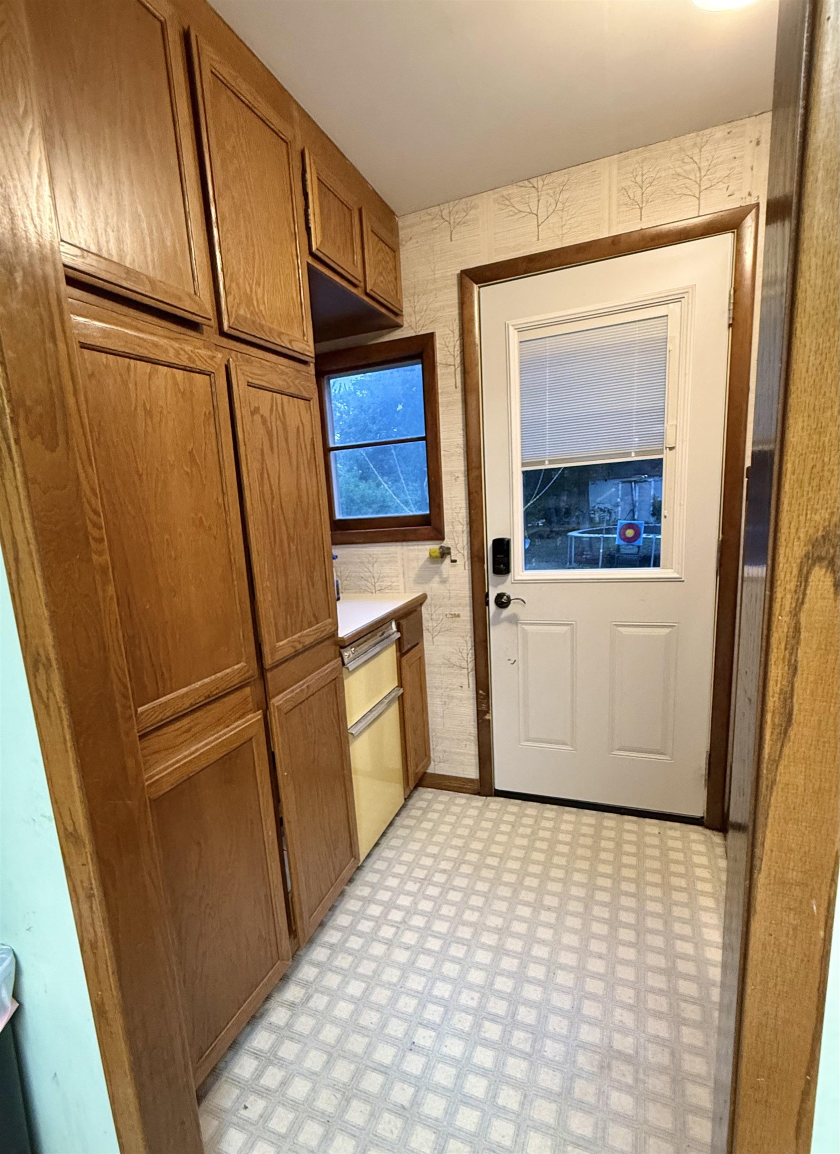 608 E 1st Newton KS 67114-3911