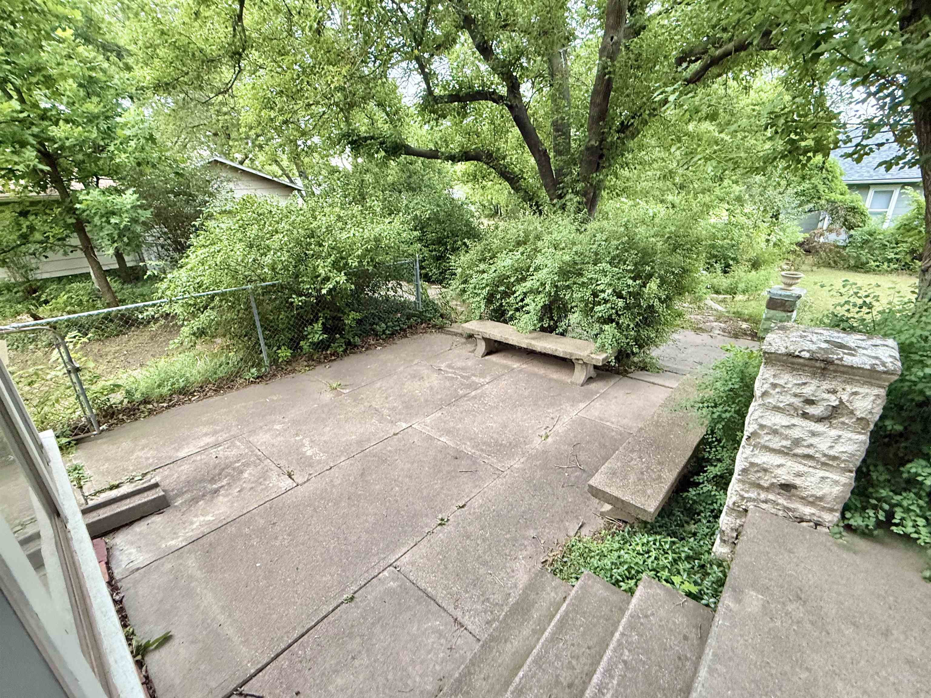 608 E 1st Newton KS 67114-3911