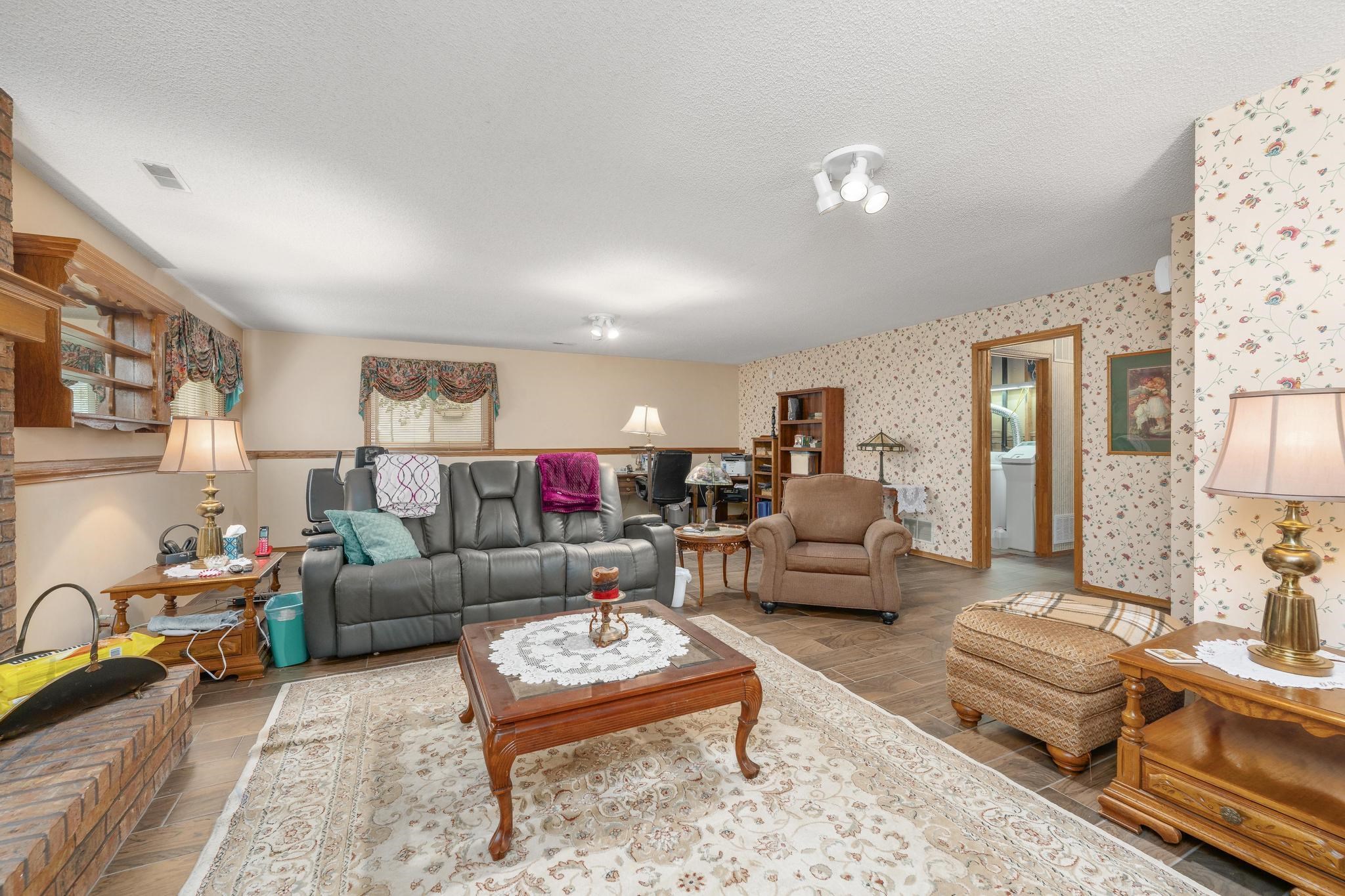 430 N Pine Grove Circle Wichita KS 67212