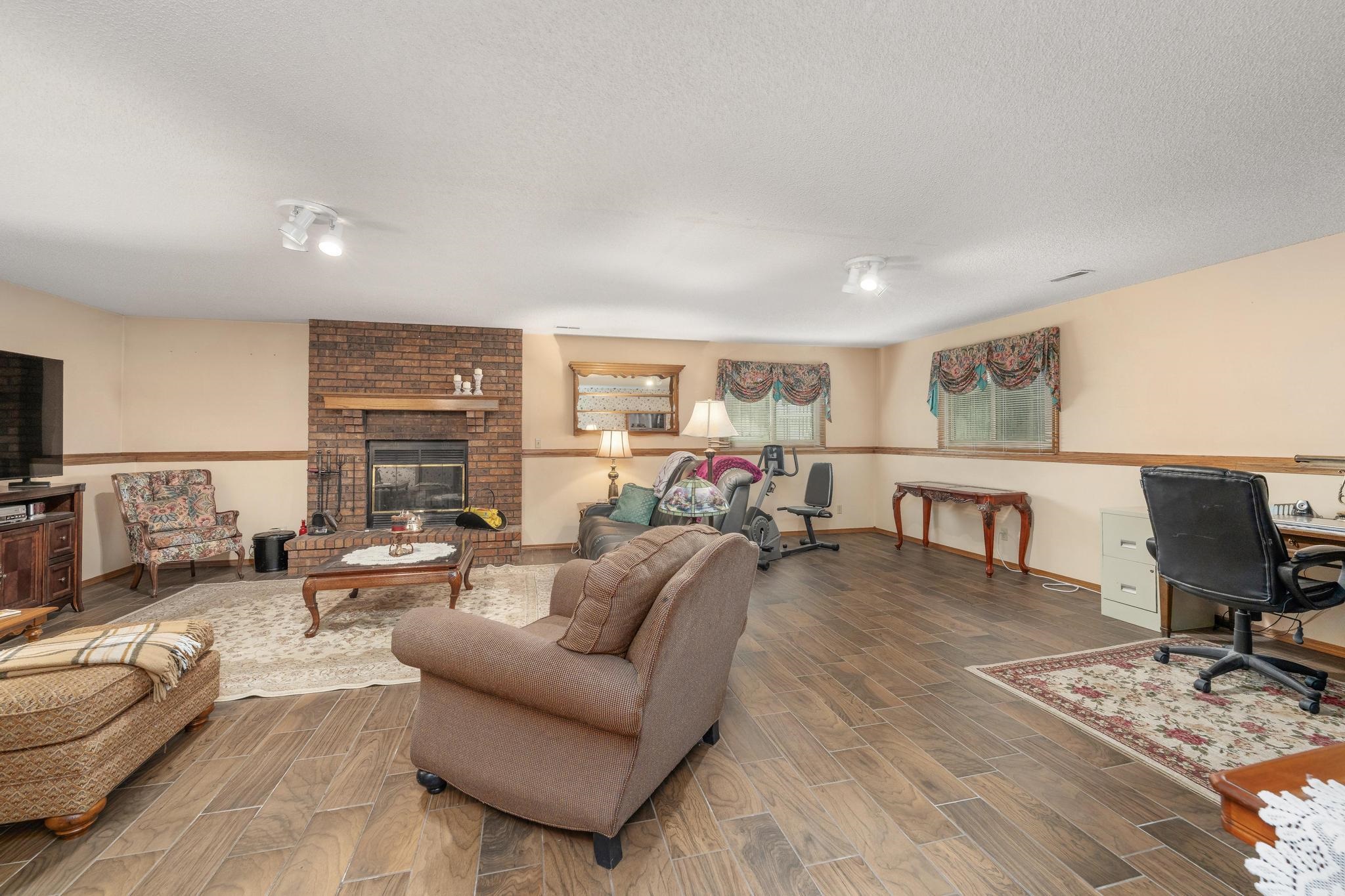 430 N Pine Grove Circle Wichita KS 67212