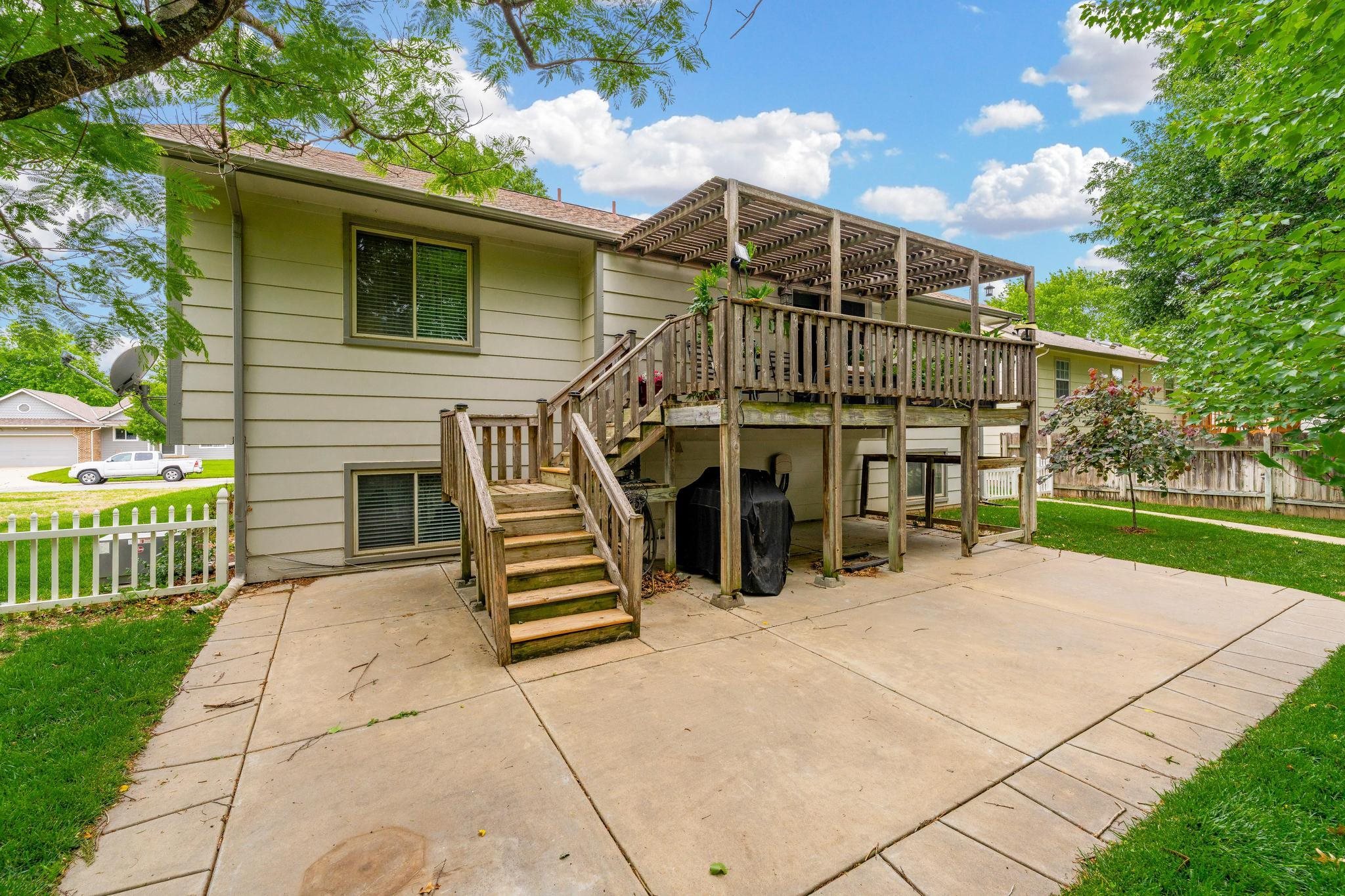 430 N Pine Grove Circle Wichita KS 67212