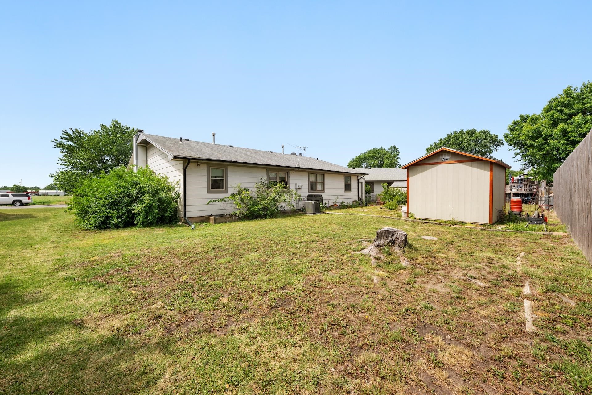 1816 E Fernwood Street Wichita KS 67216-2869