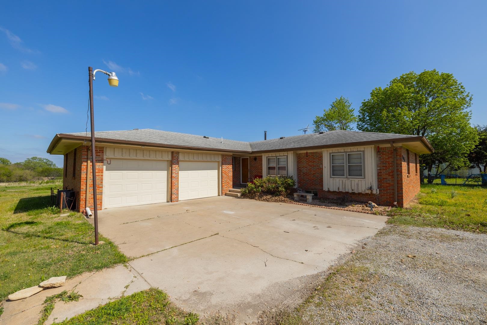 12626 SW Thunder Augusta KS 67010