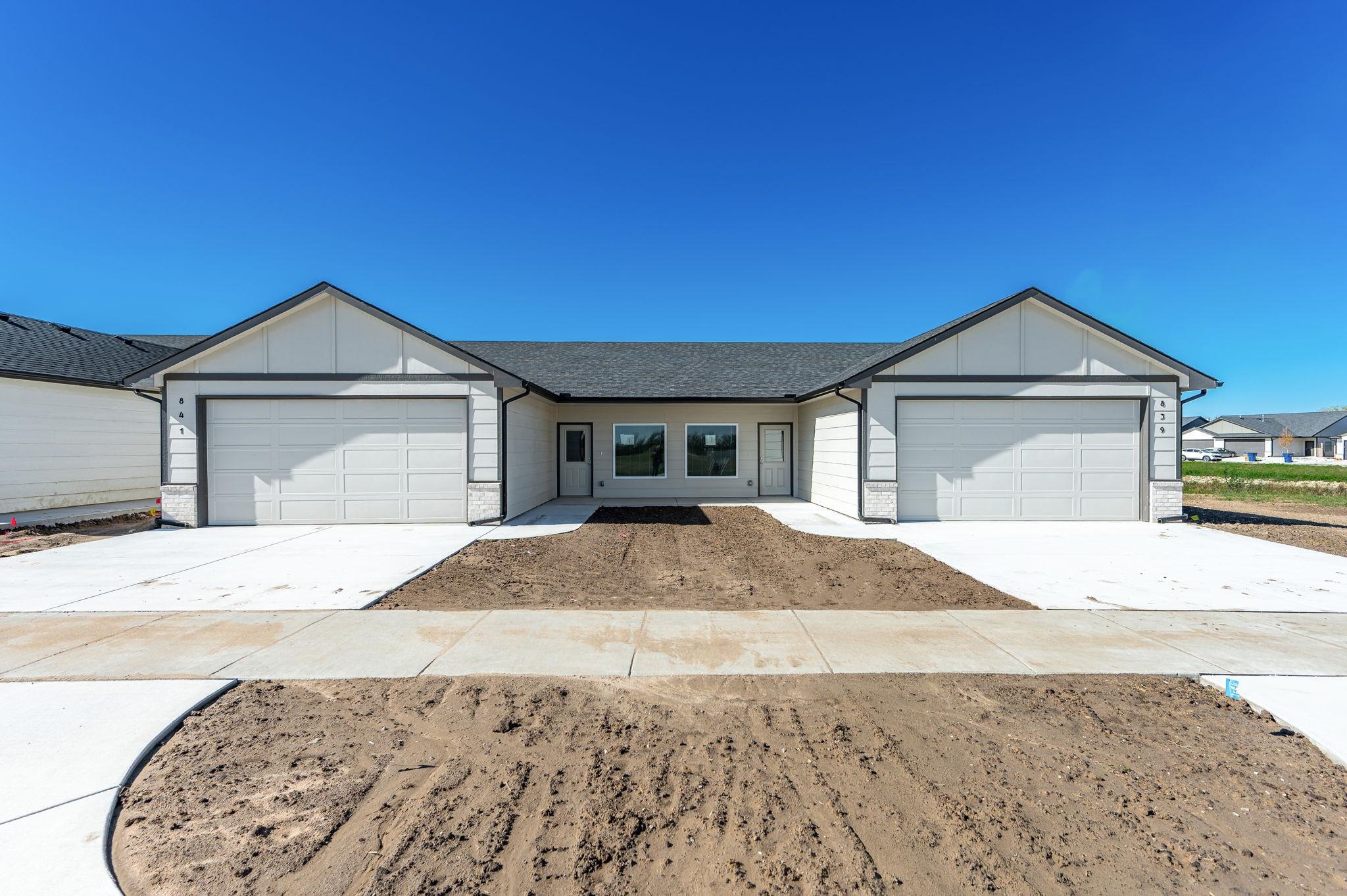 841 S Wybern Street Valley Center KS 67147-8977