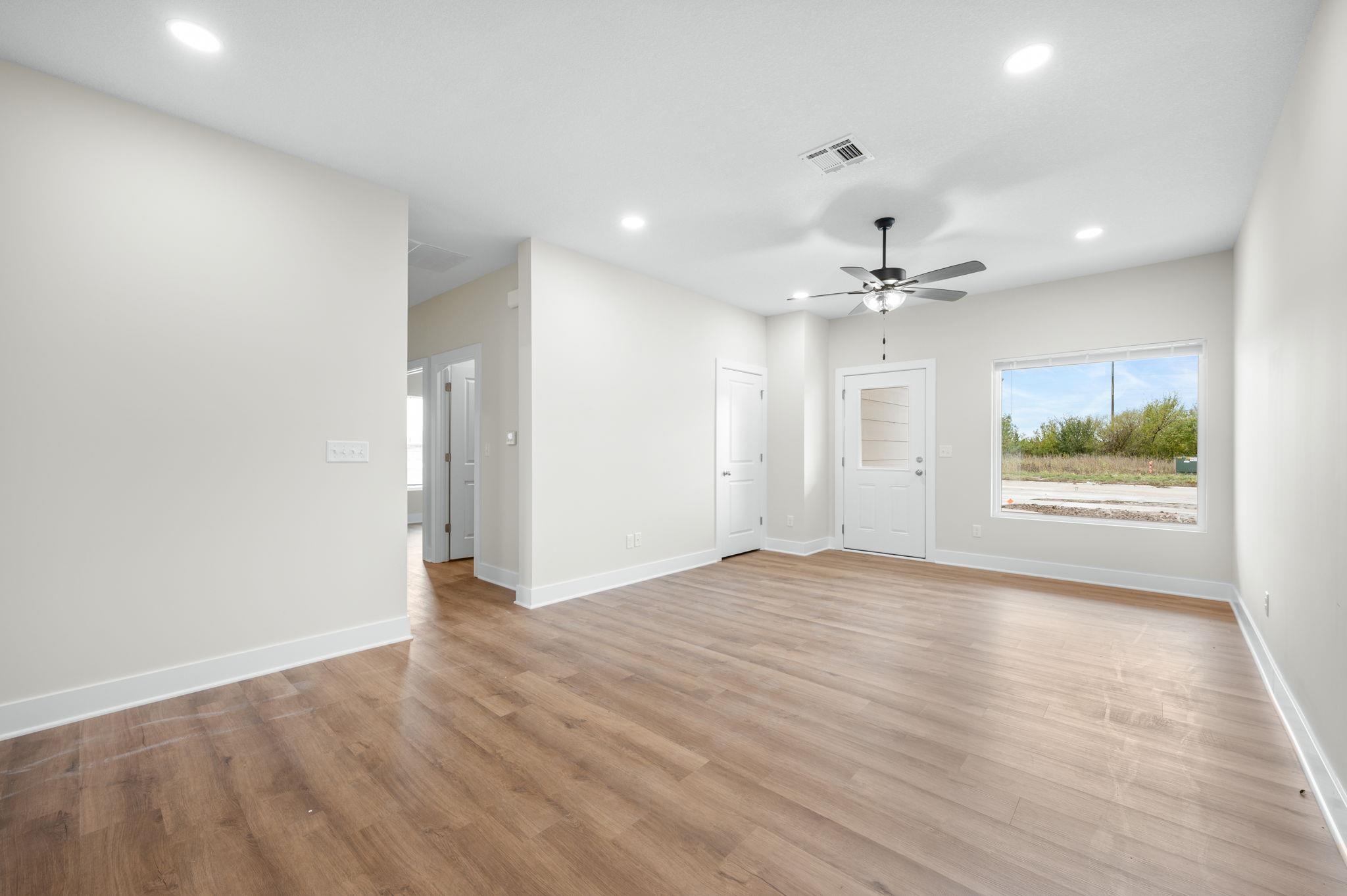 841 S Wybern Street Valley Center KS 67147-8977