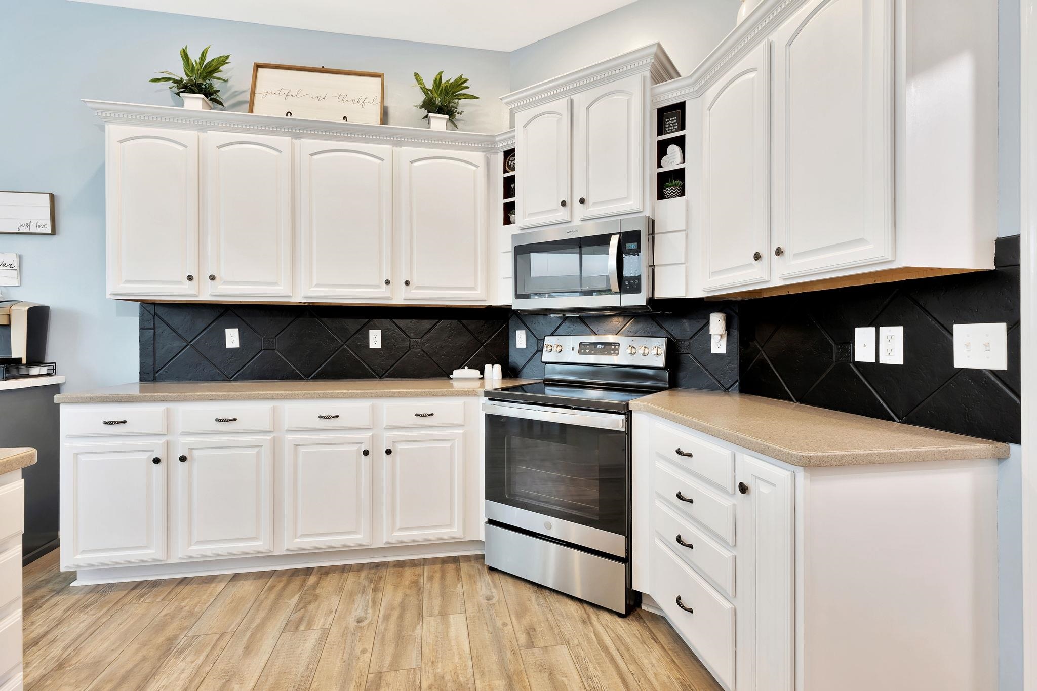 812 N Bel Arbor Court Derby KS 67037