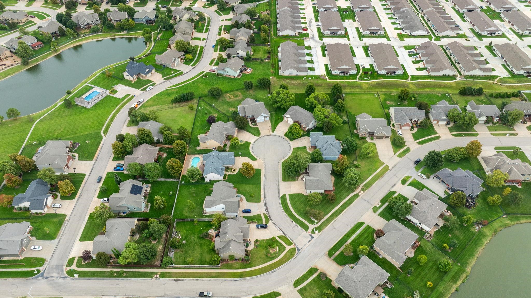 812 N Bel Arbor Court Derby KS 67037