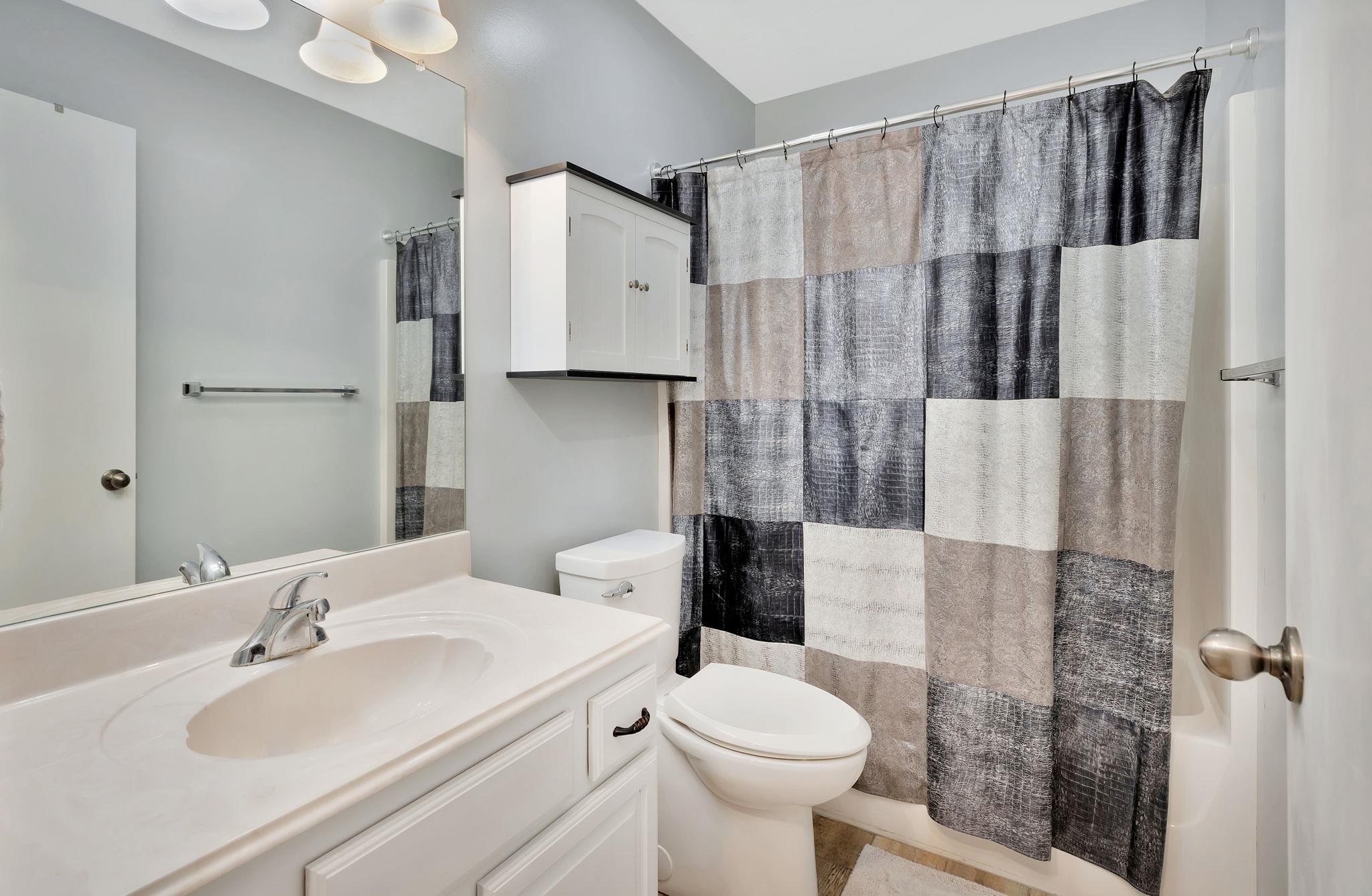 812 N Bel Arbor Court Derby KS 67037