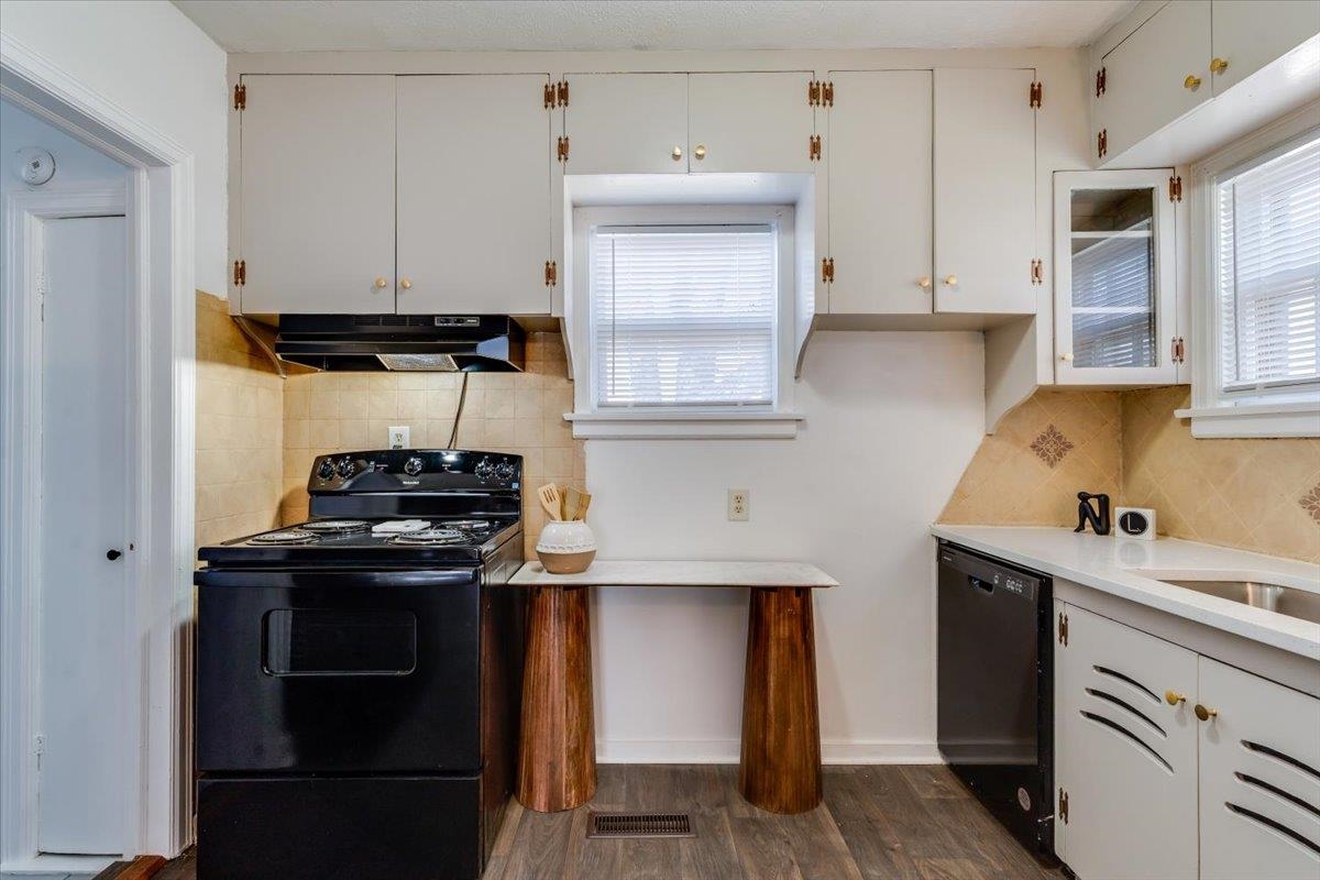 153 S Mccomas Wichita KS 67213