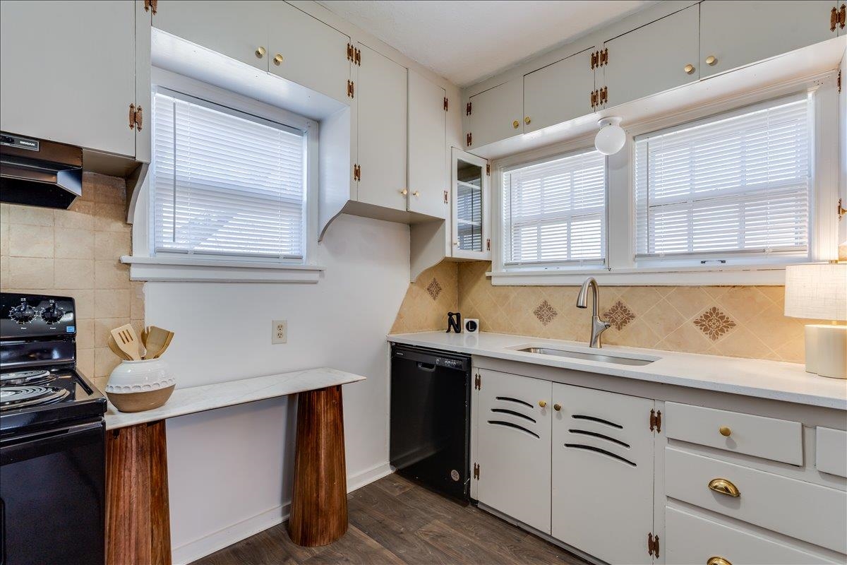 153 S Mccomas Wichita KS 67213