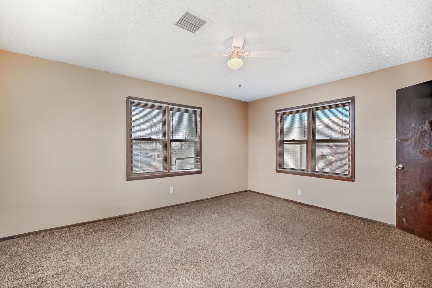 131 S Prospect Avenue Clearwater KS 67026-2601