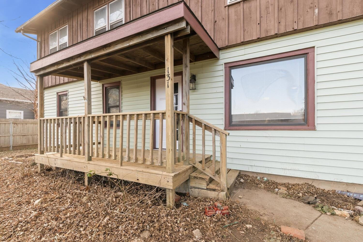 131 S Prospect Avenue Clearwater KS 67026-2601