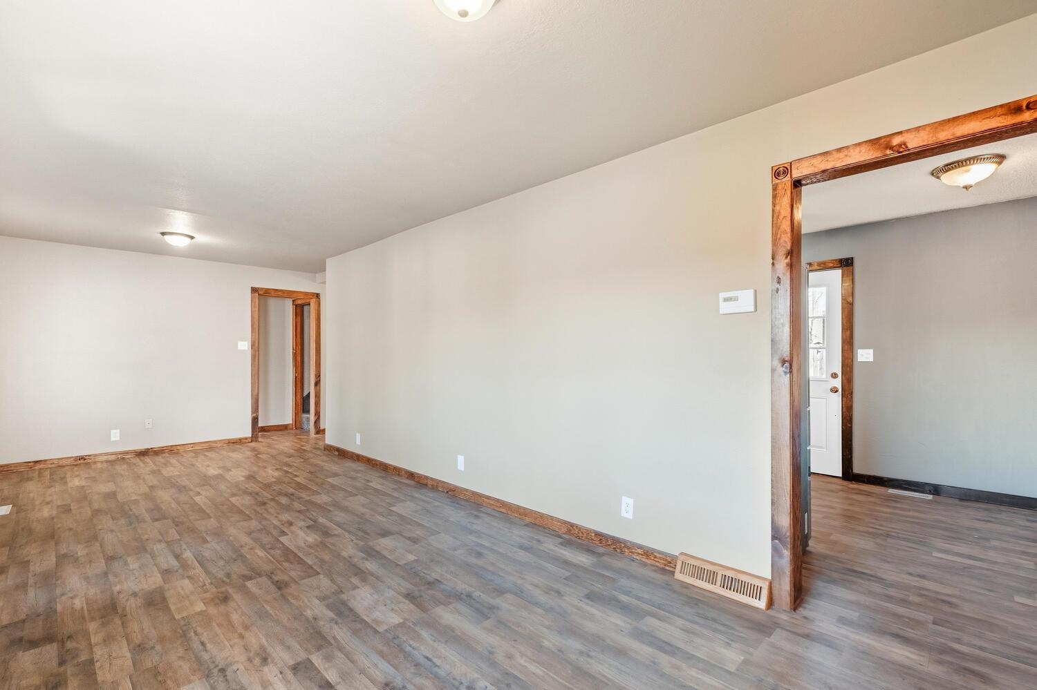 131 S Prospect Avenue Clearwater KS 67026-2601