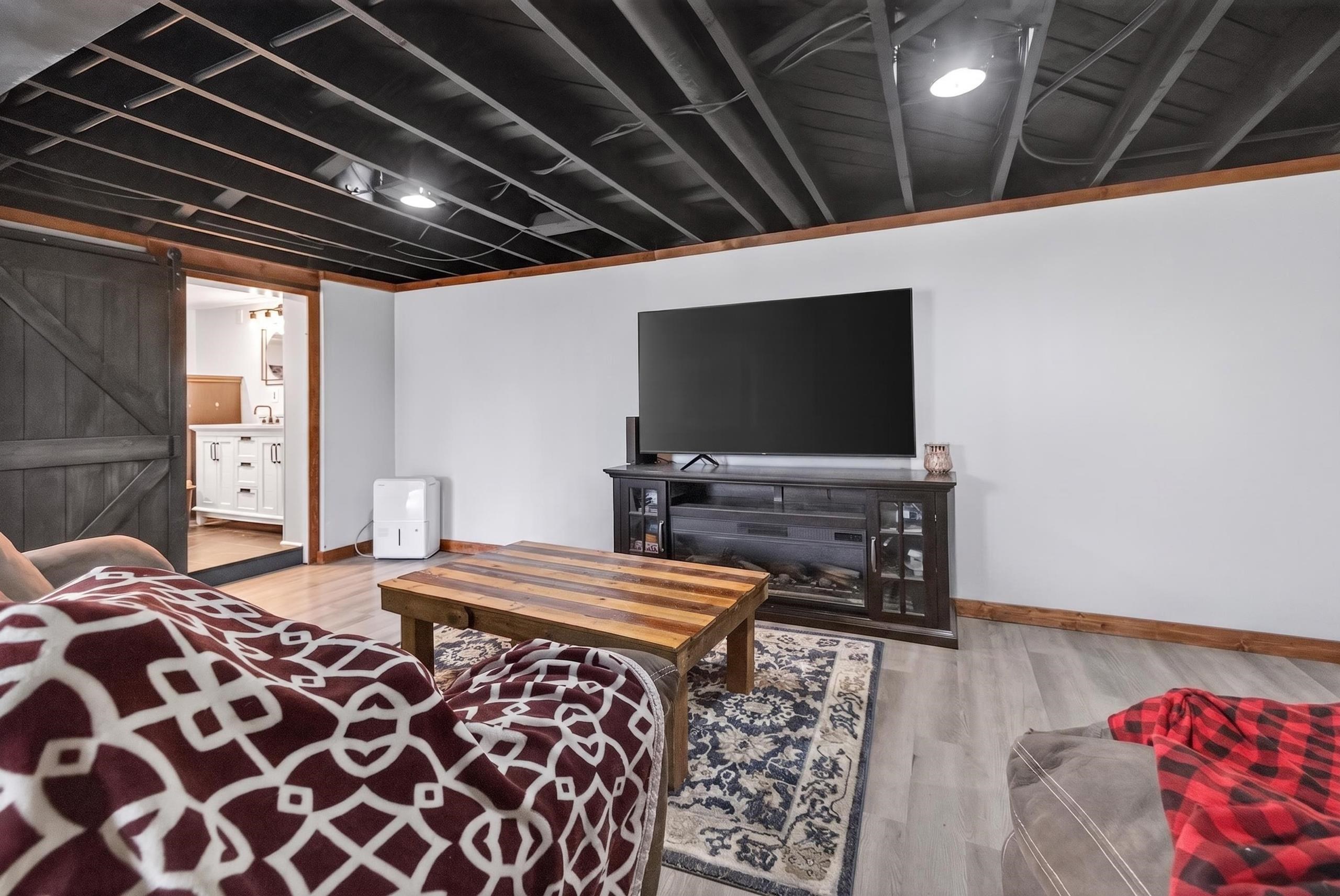 15798 S Prairie Creek Road Rose Hill KS 67133