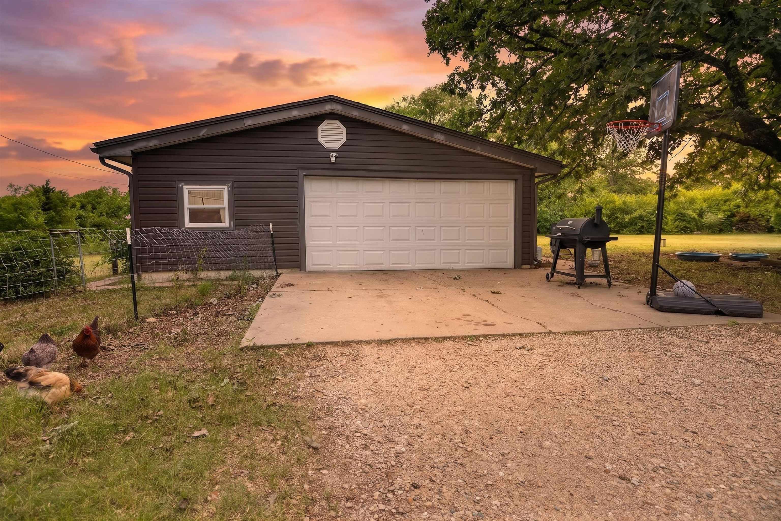 15798 S Prairie Creek Road Rose Hill KS 67133