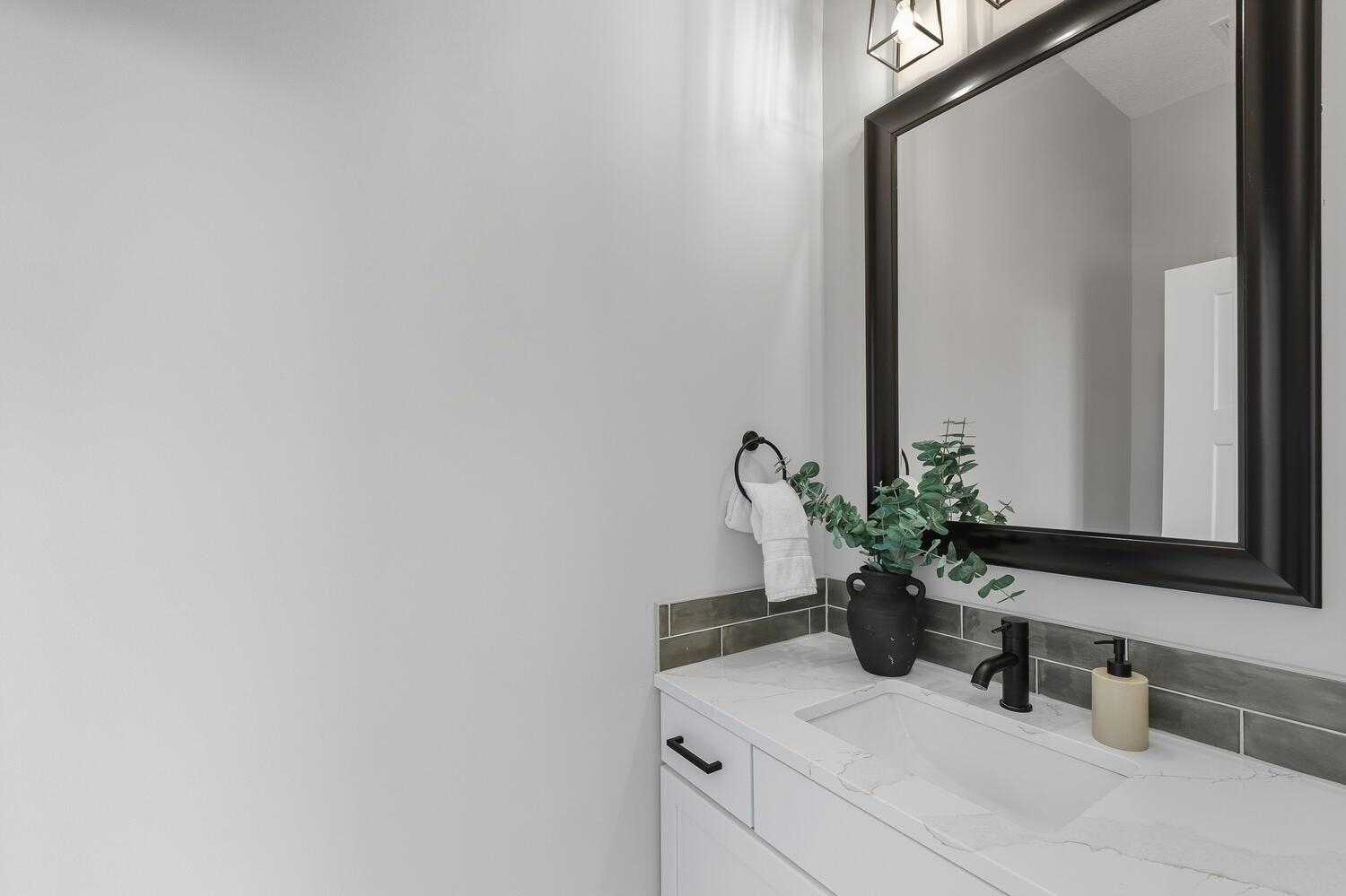 8485 E Deer Run Bel Aire KS 67226