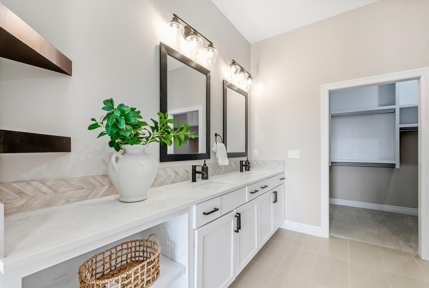 8485 E Deer Run Bel Aire KS 67226