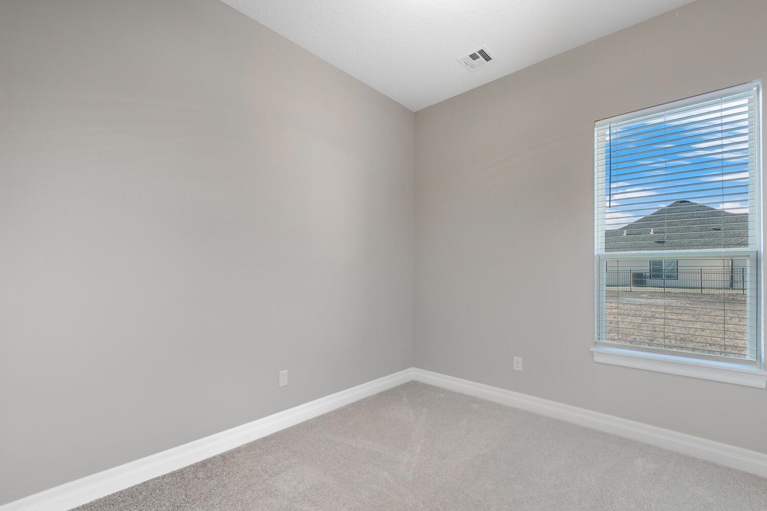 8485 E Deer Run Bel Aire KS 67226