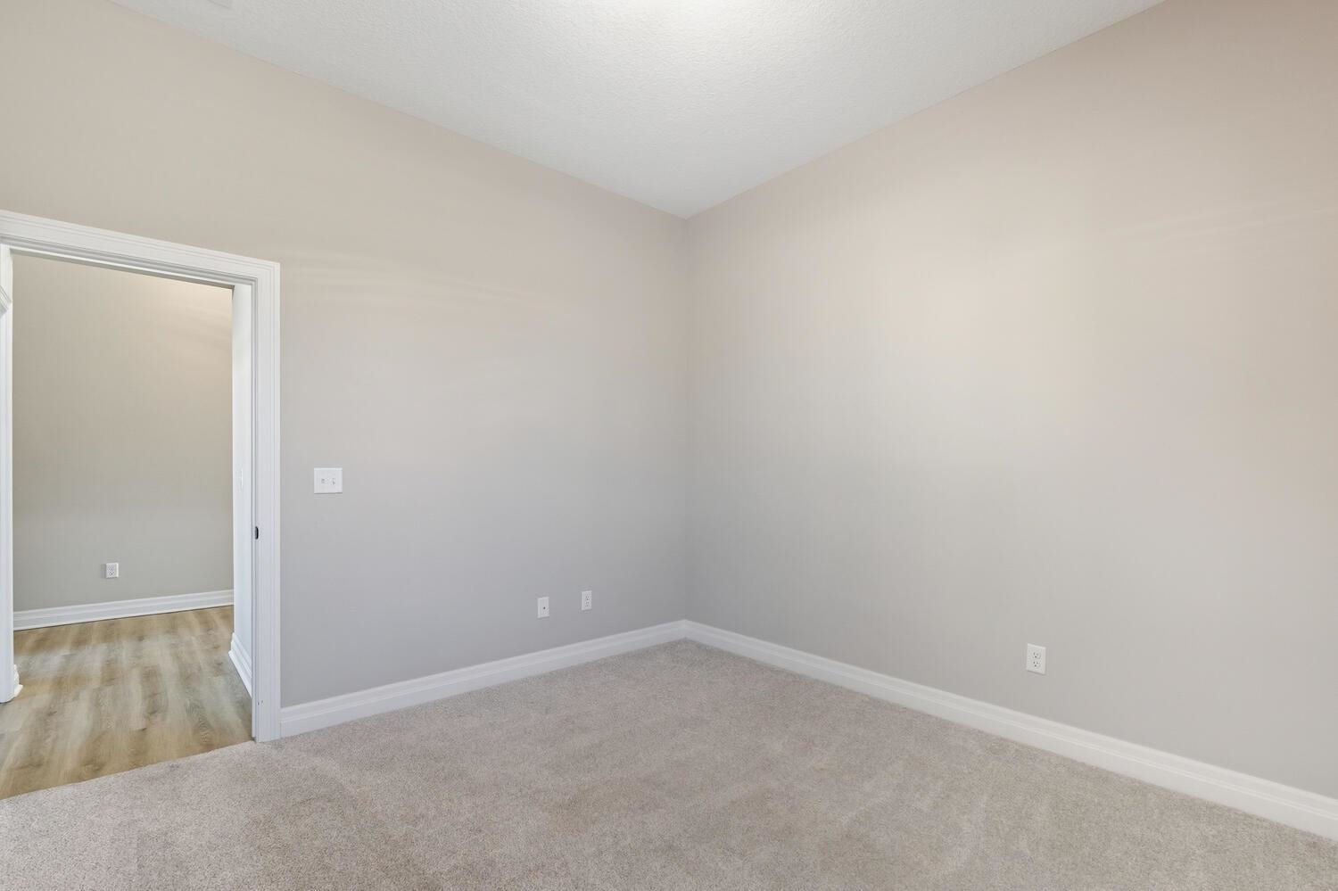 8485 E Deer Run Bel Aire KS 67226