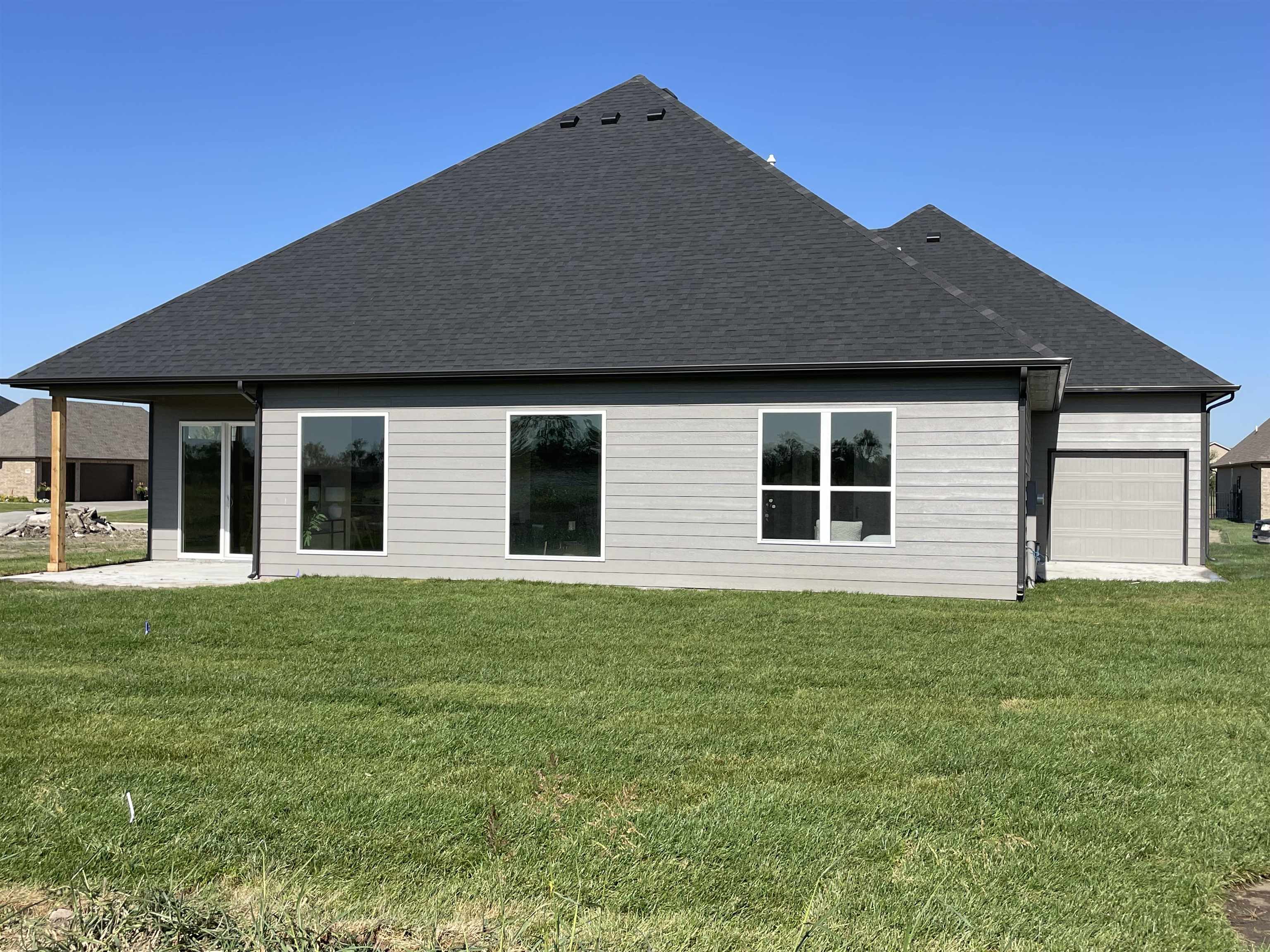 8485 E Deer Run Bel Aire KS 67226