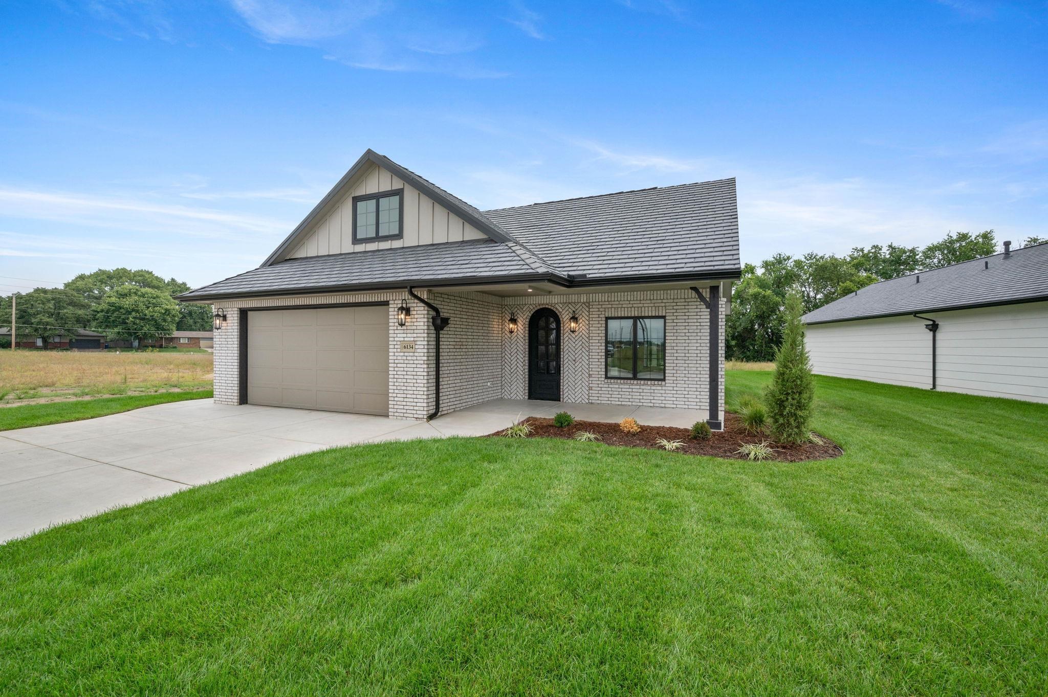 6134 N Hiebert Drive Park City KS 67219