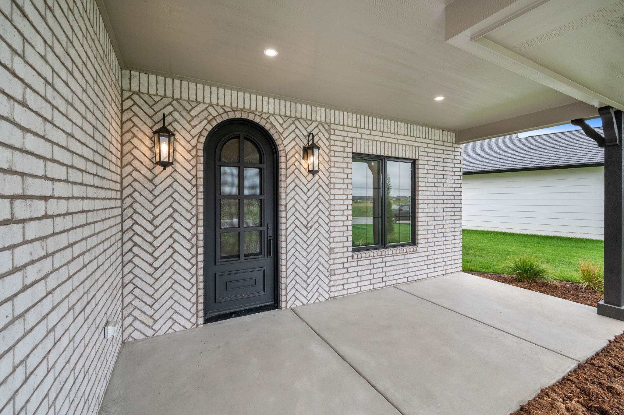 6134 N Hiebert Drive Park City KS 67219
