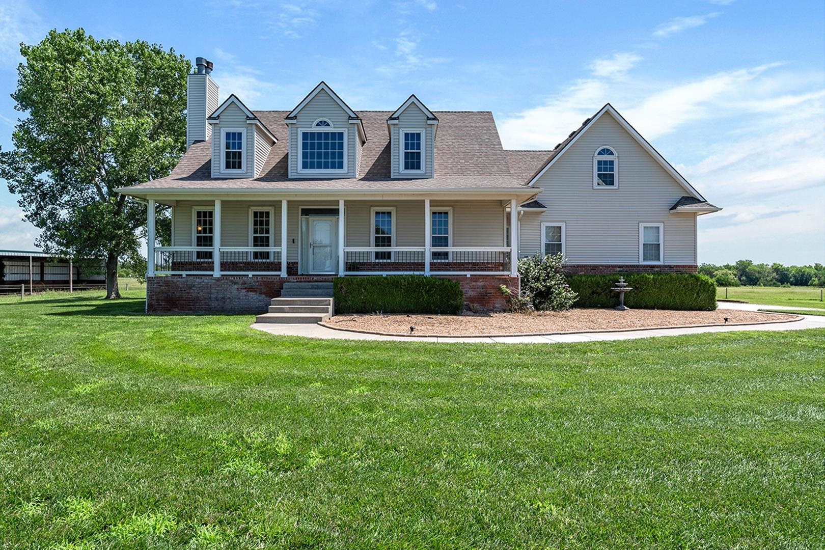 21722 Roberta Douglass KS 67039