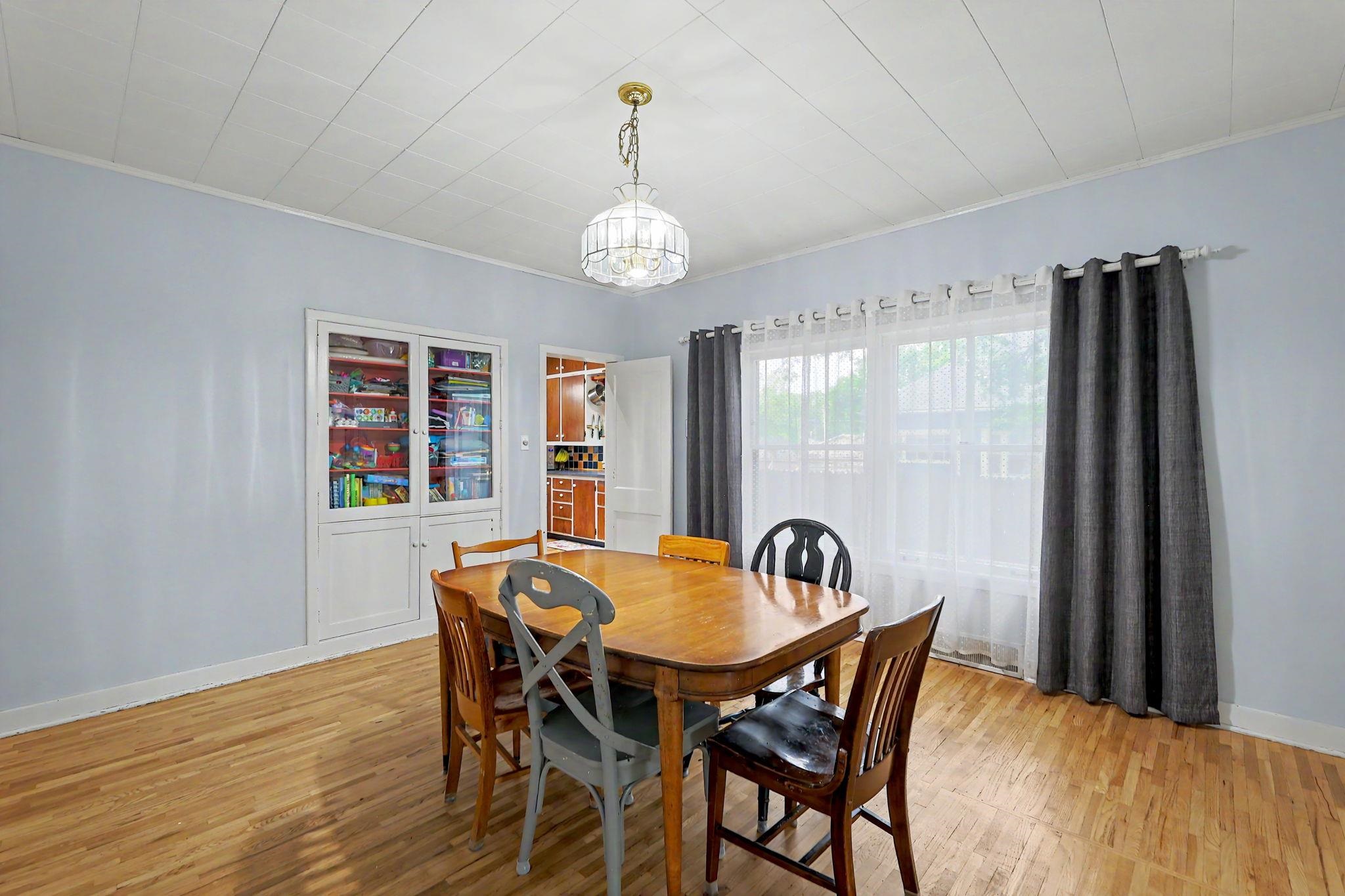 621 E 7th Newton KS 67114
