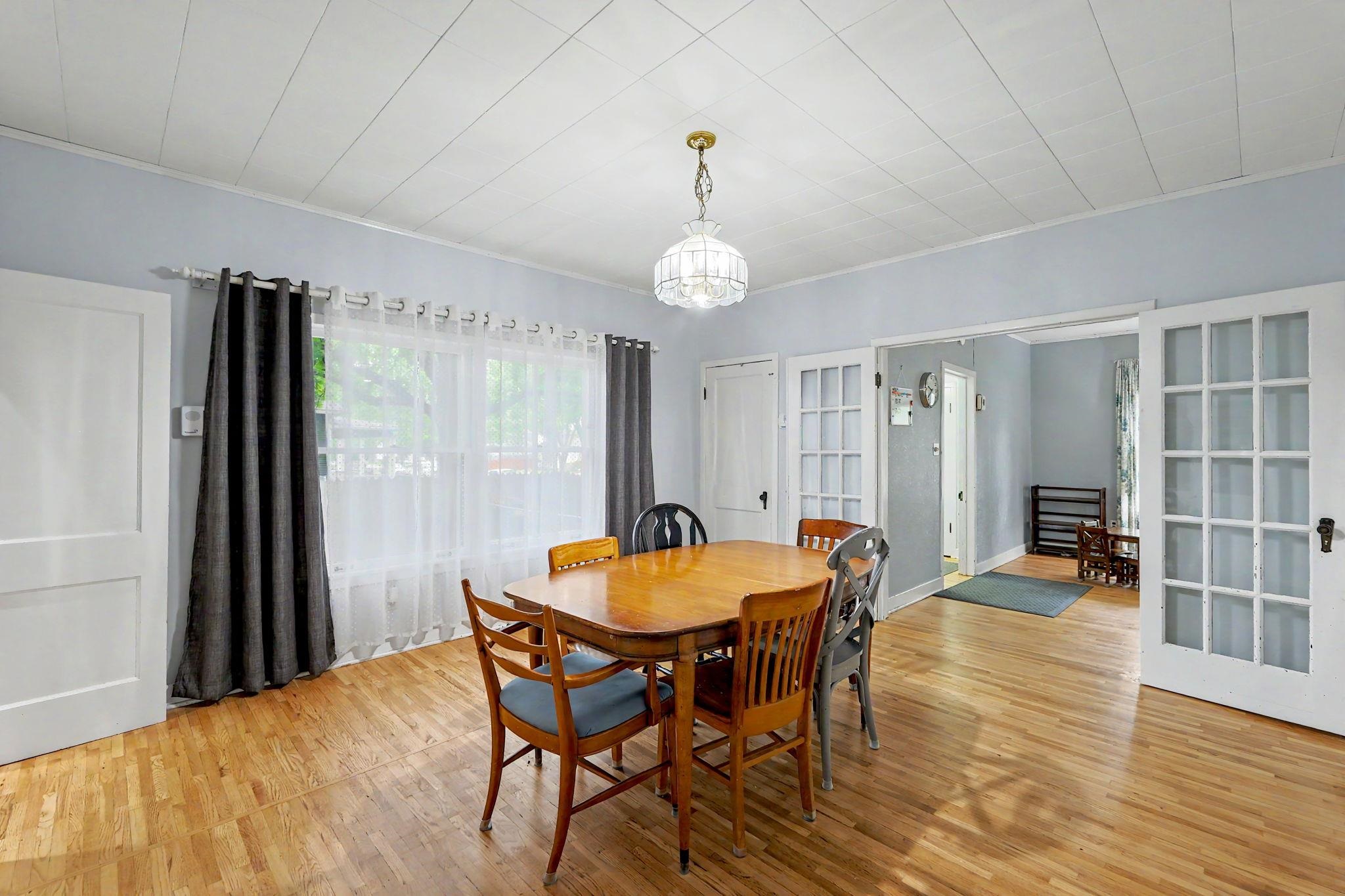 621 E 7th Newton KS 67114