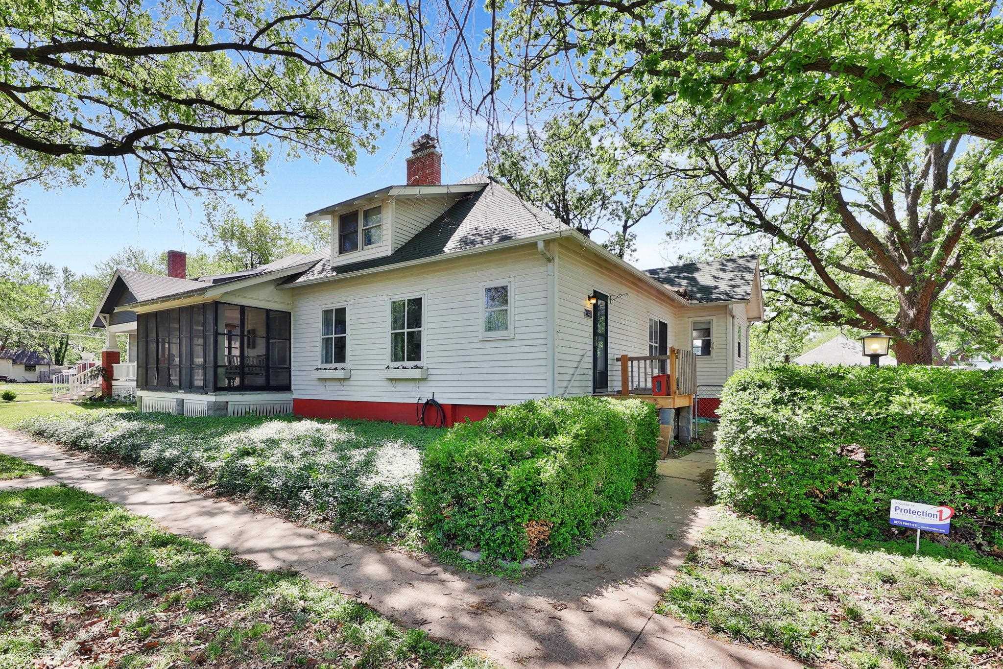 621 E 7th Newton KS 67114