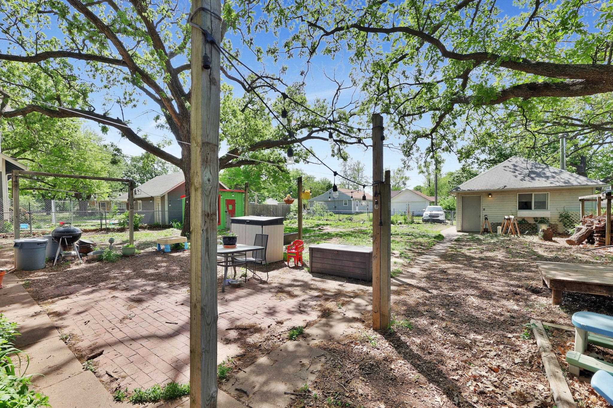 621 E 7th Newton KS 67114