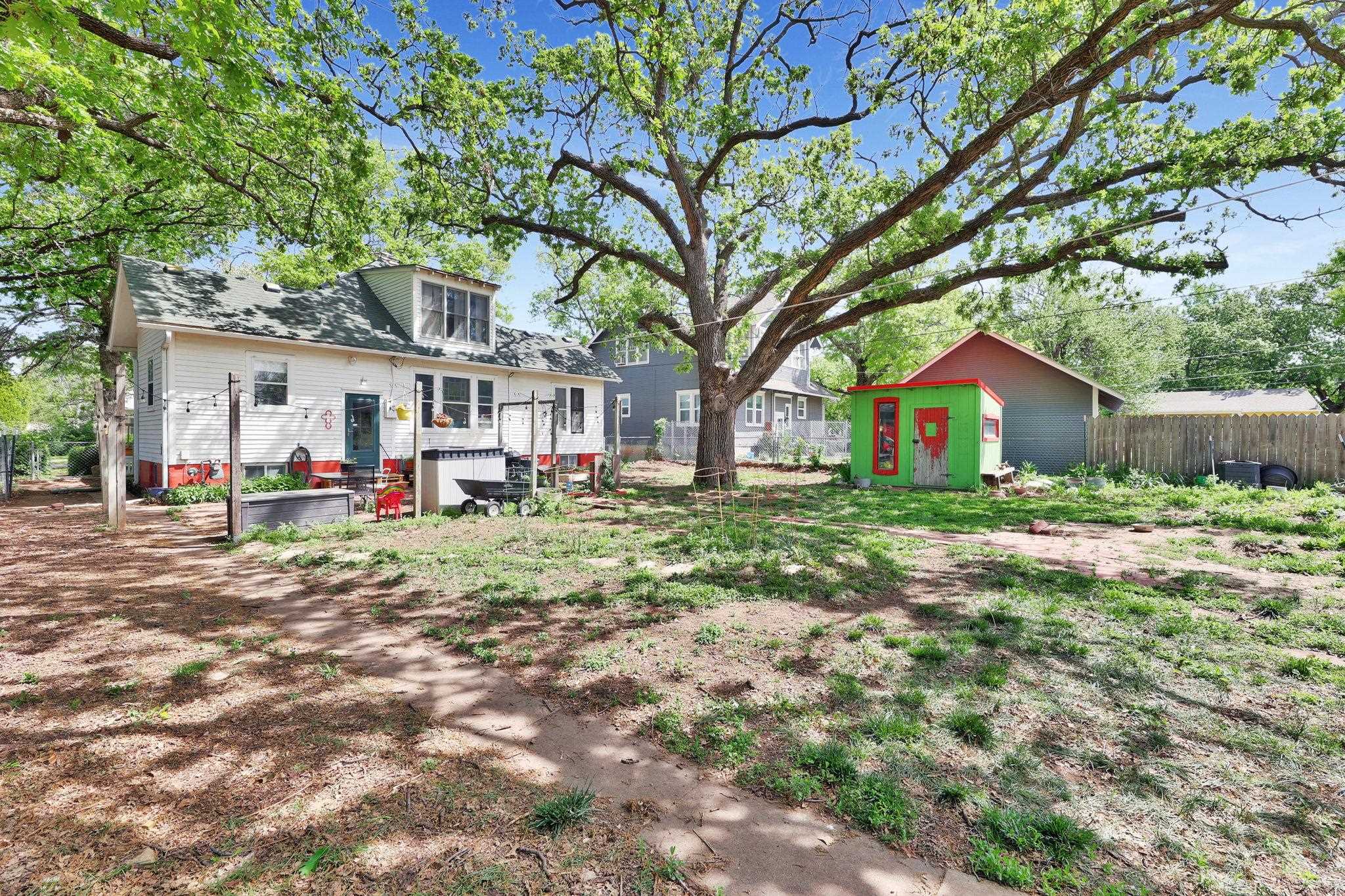 621 E 7th Newton KS 67114