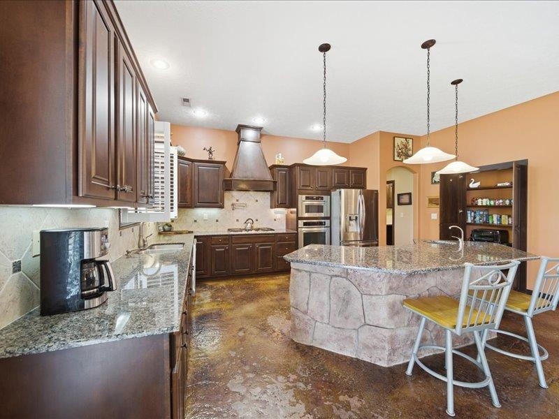 601 Stone Lake Circle Augusta KS 67010
