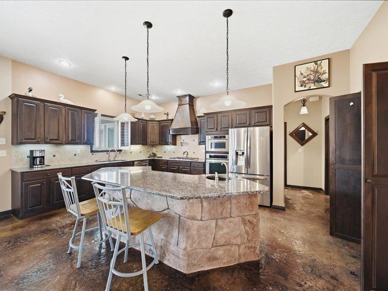 601 Stone Lake Circle Augusta KS 67010
