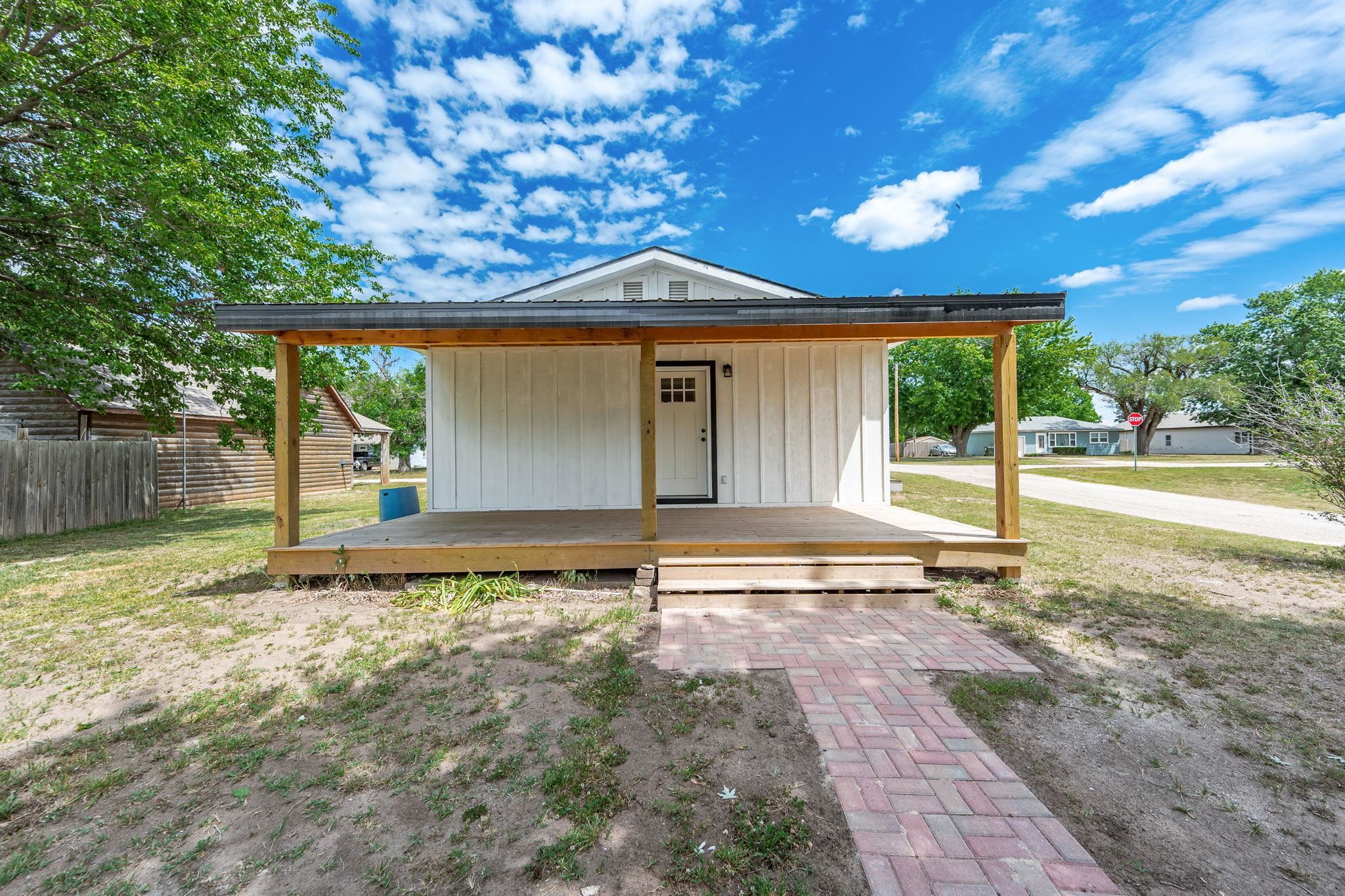 339 S Briarwood Street Norwich KS 67118