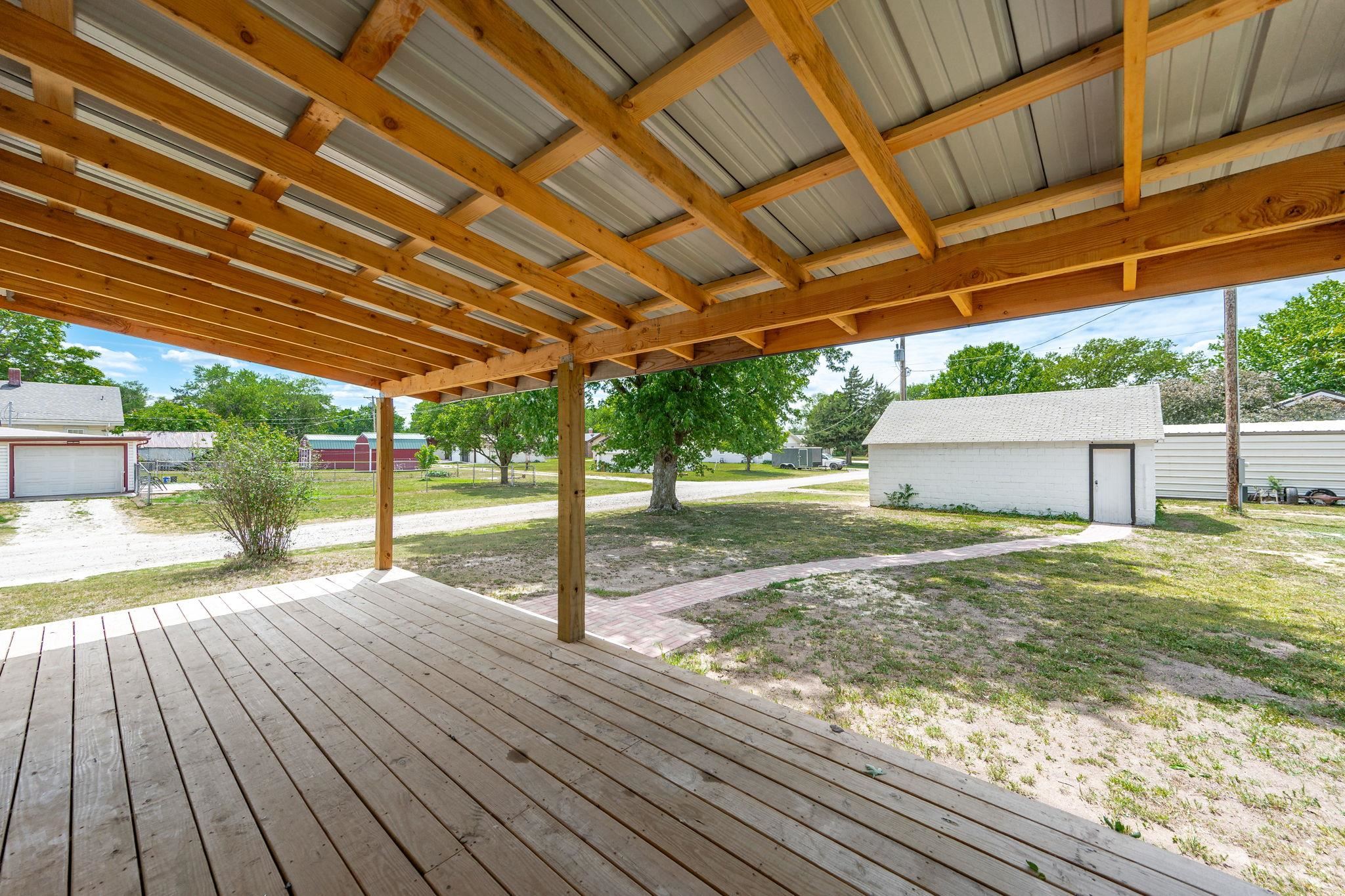 339 S Briarwood Street Norwich KS 67118