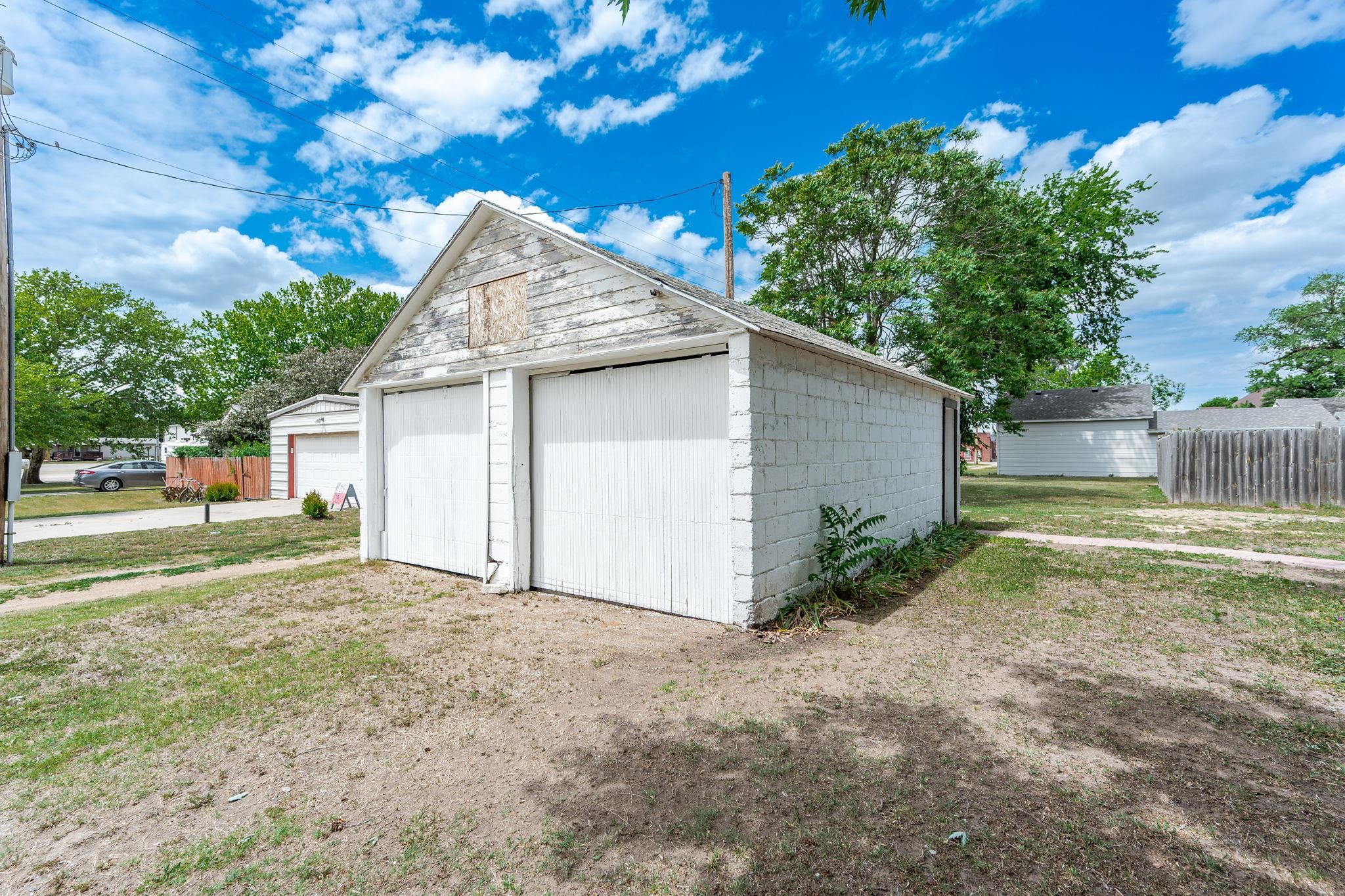 339 S Briarwood Street Norwich KS 67118