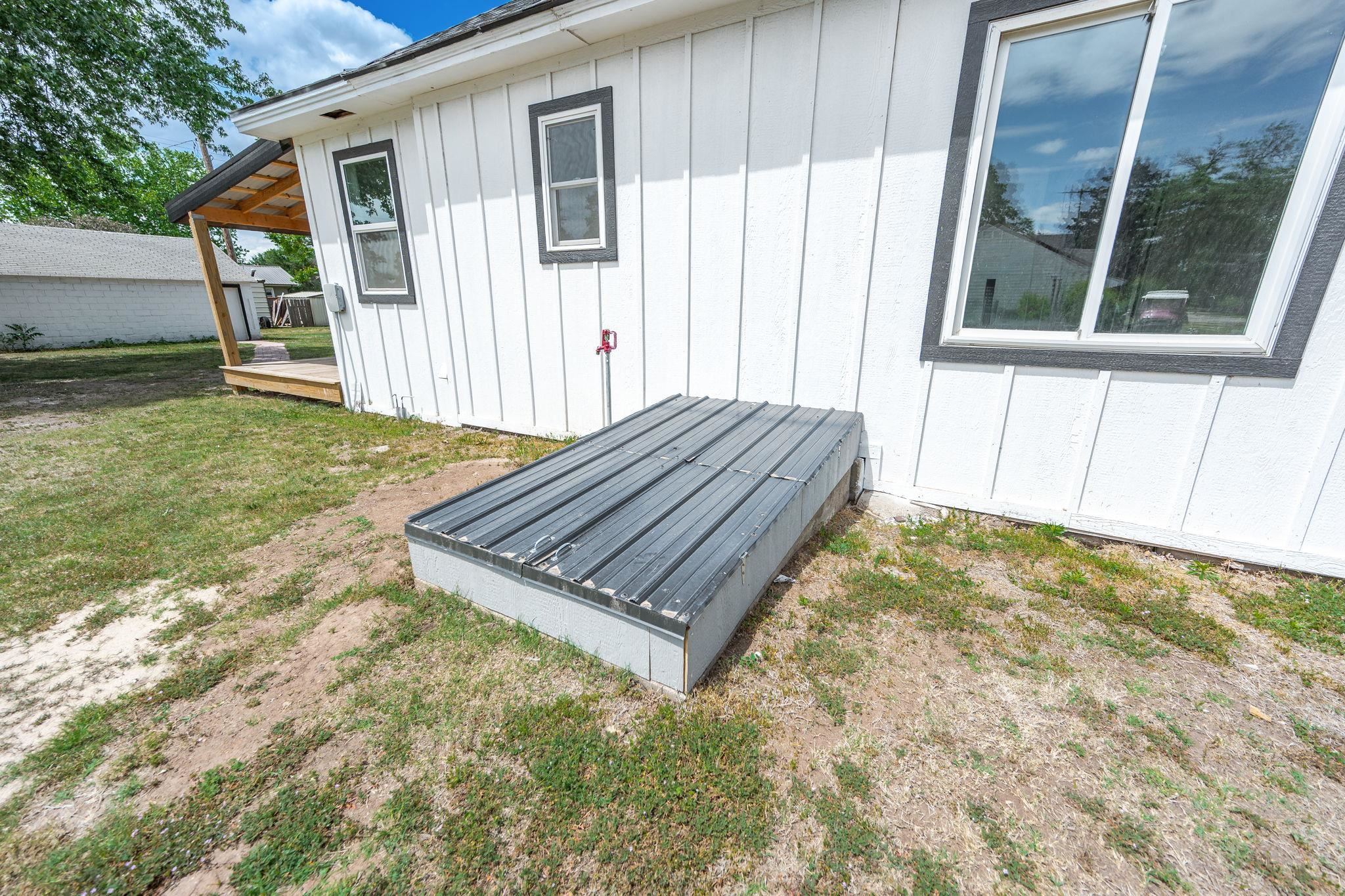 339 S Briarwood Street Norwich KS 67118