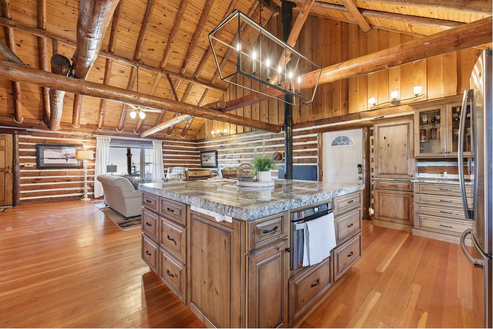 1222 E 110th Belle Plaine KS 67013