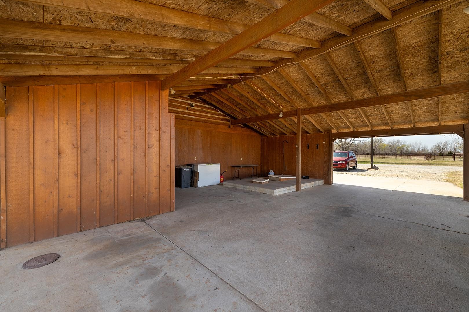 1222 E 110th Belle Plaine KS 67013