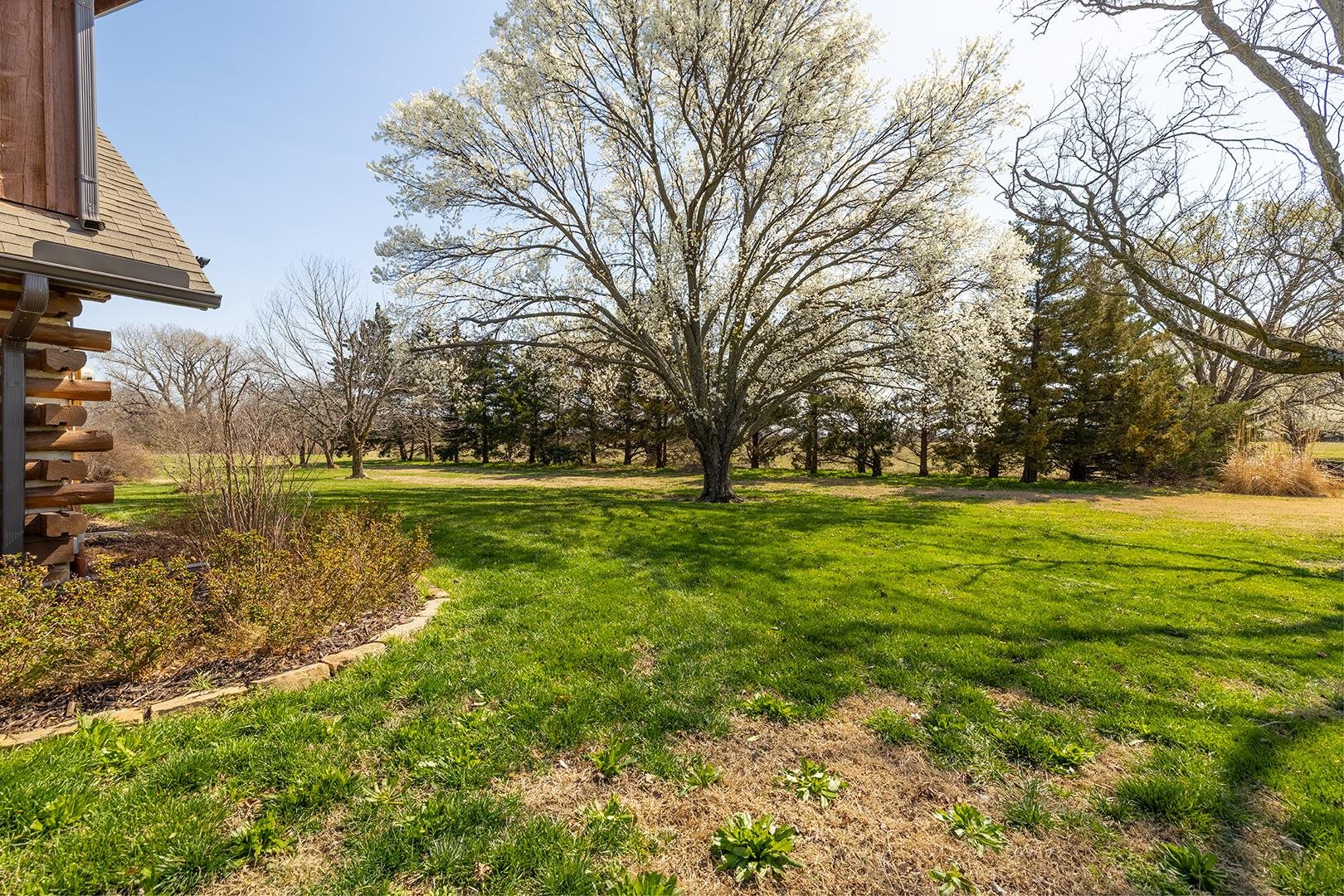1222 E 110th Belle Plaine KS 67013
