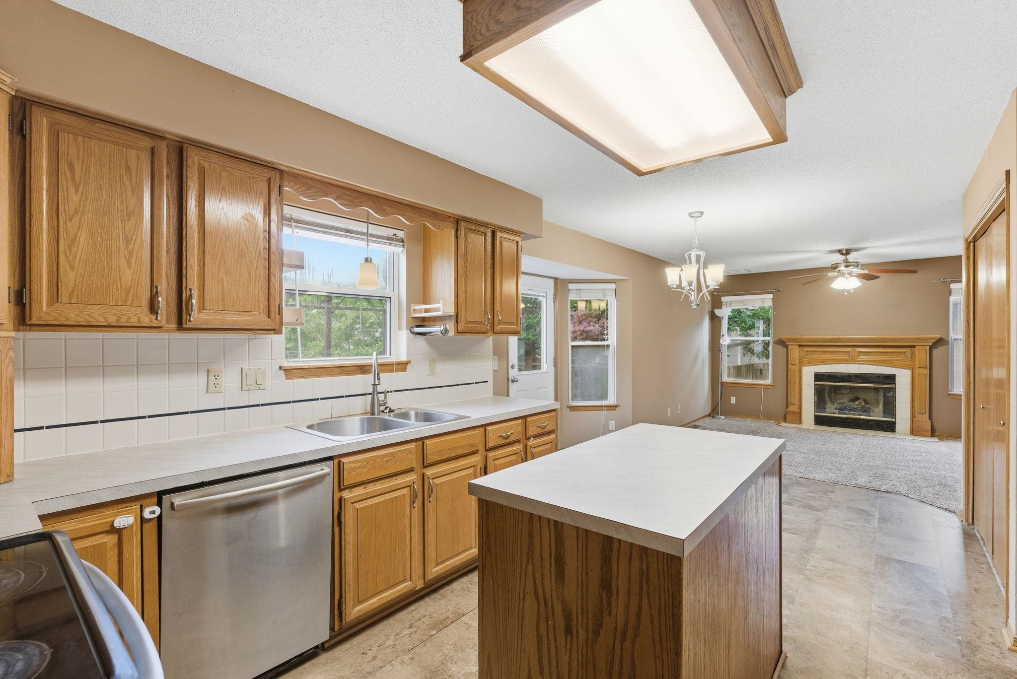 2720 N Beacon Hill Wichita KS 67220