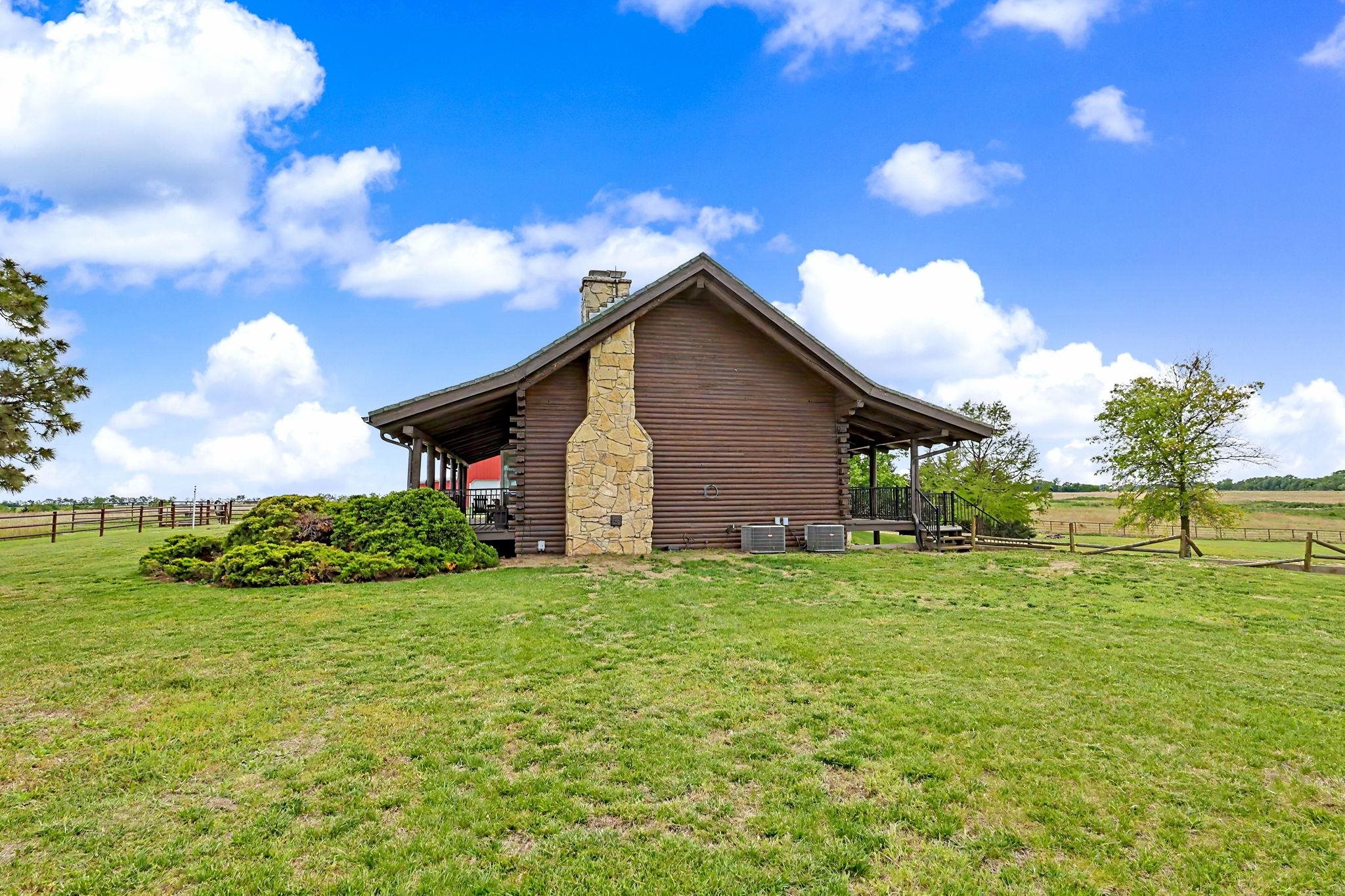 9615 S Rock Road Valley Center KS 67147