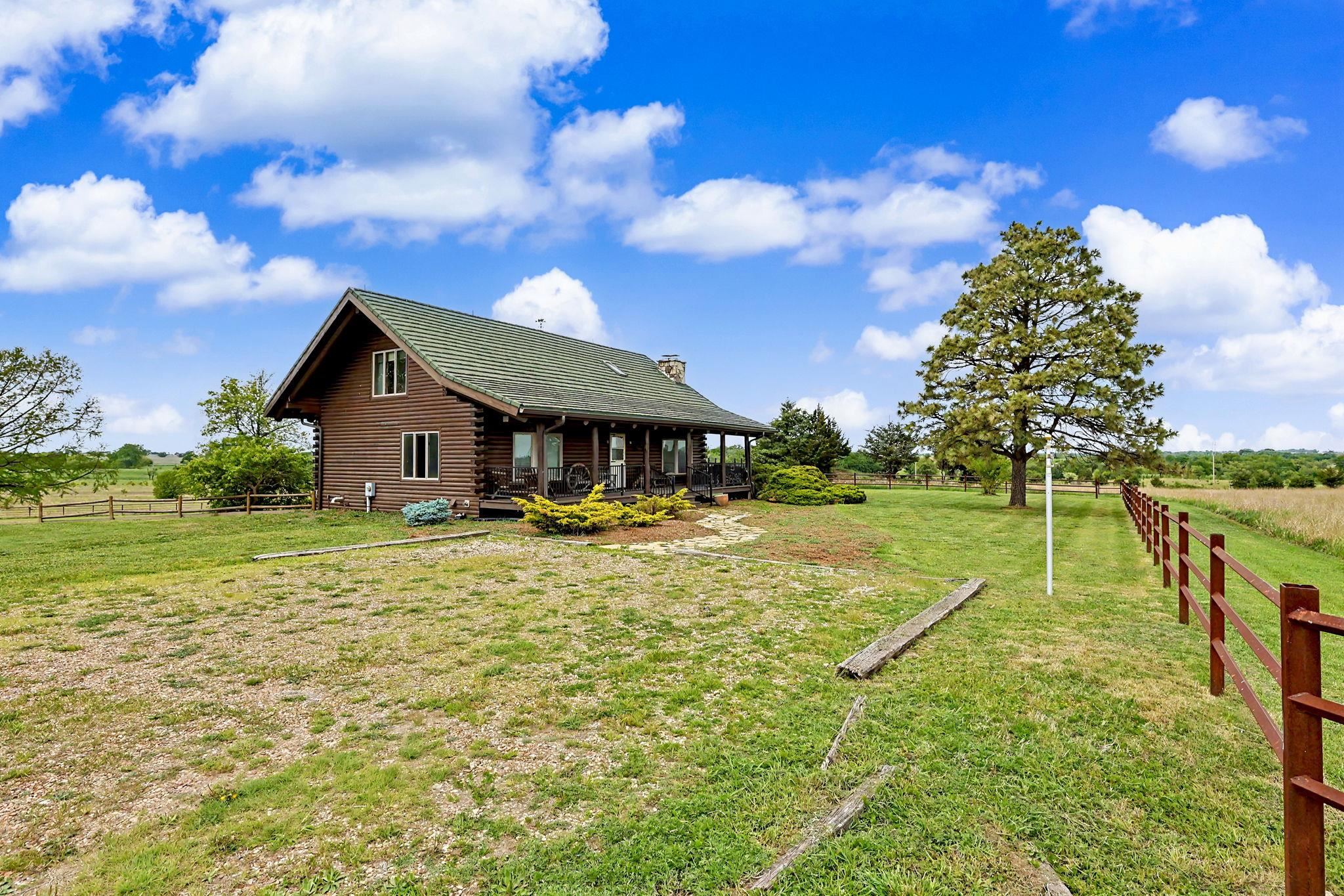 9615 S Rock Road Valley Center KS 67147