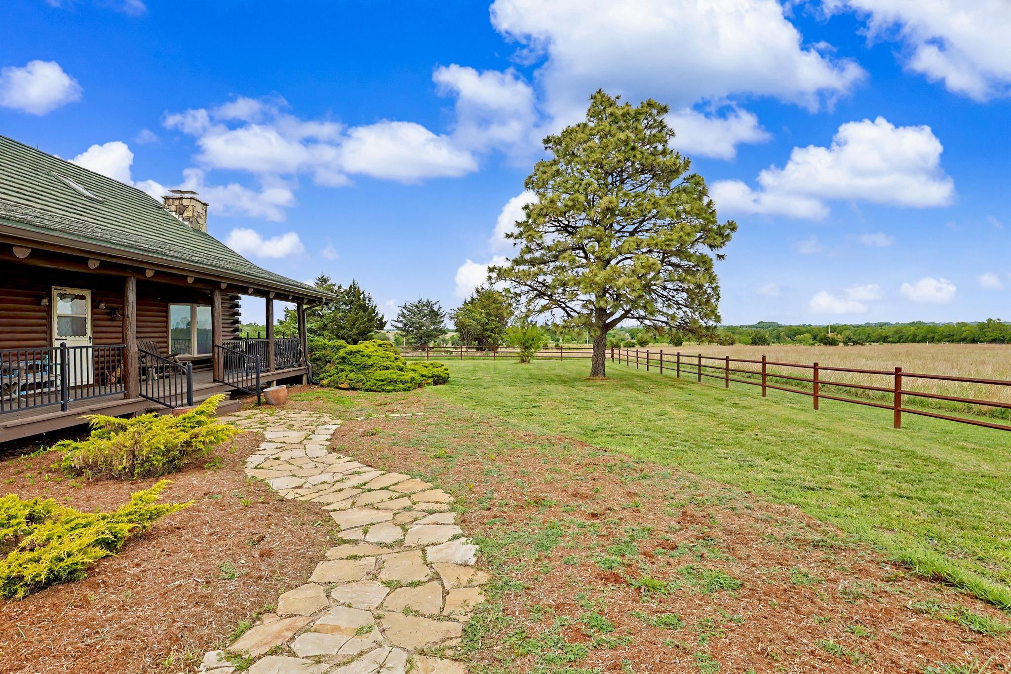 9615 S Rock Road Valley Center KS 67147