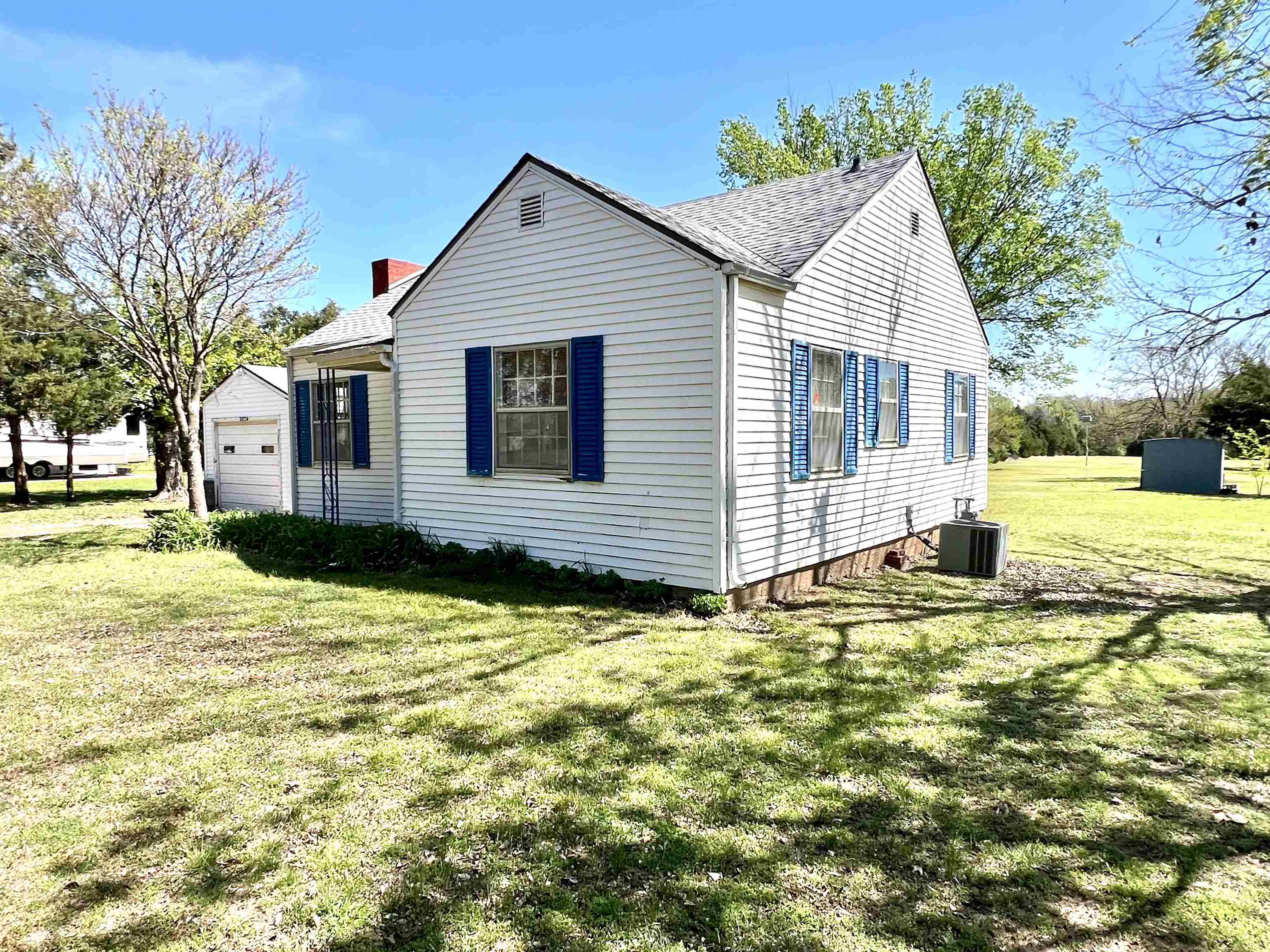 3224 N 8th Arkansas City KS 67005
