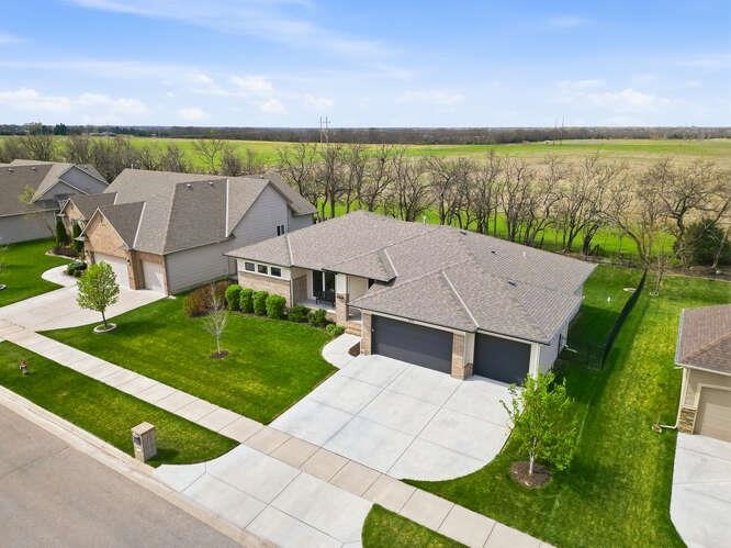 1525 N Shadow Rock Drive Andover KS 67002