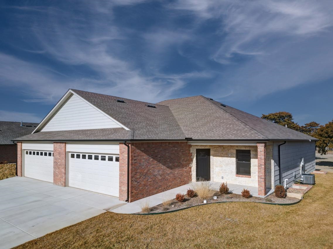 3114 Long Court Winfield KS 67156